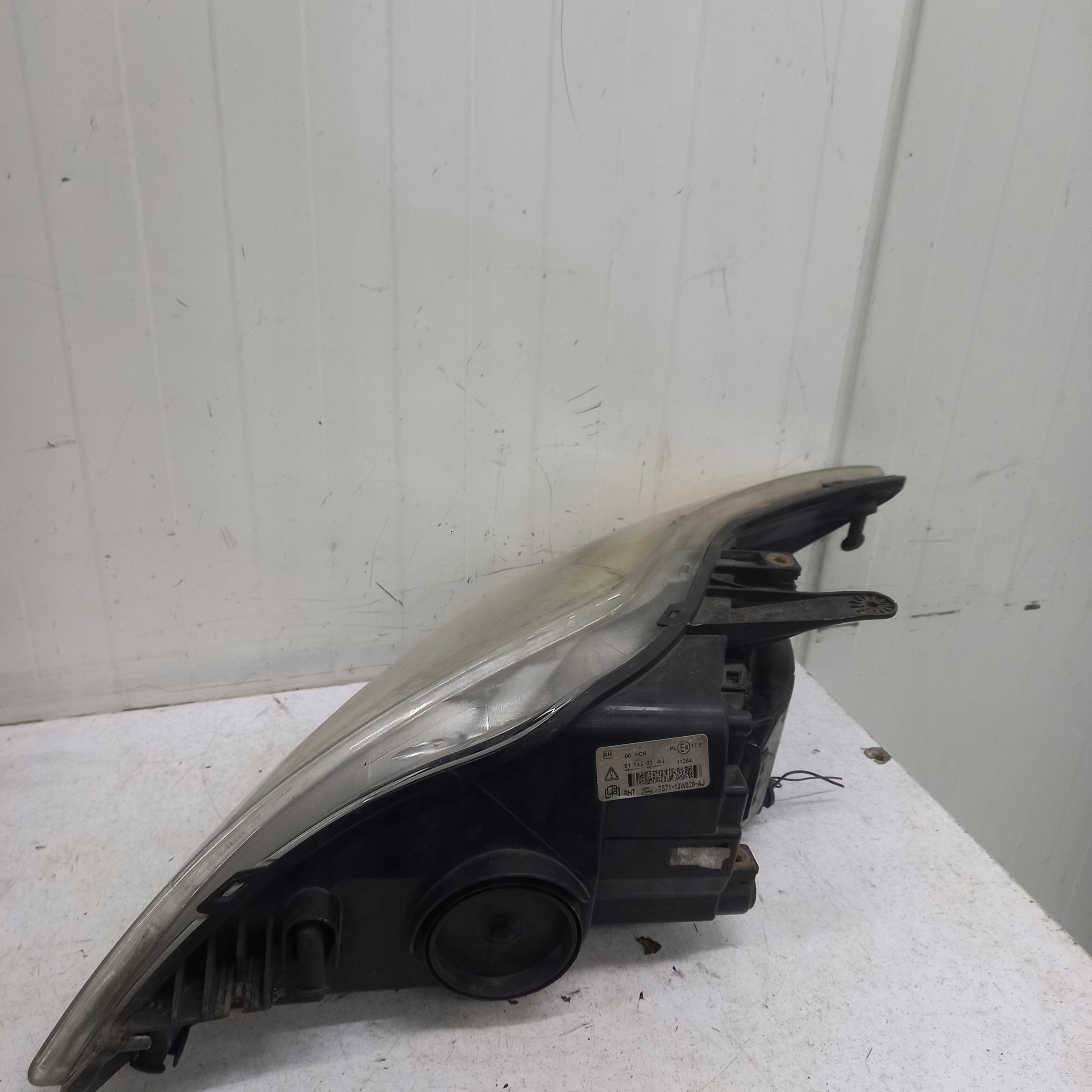 light right front FORD MONDEO MK 4 7S71-13W029-AJ