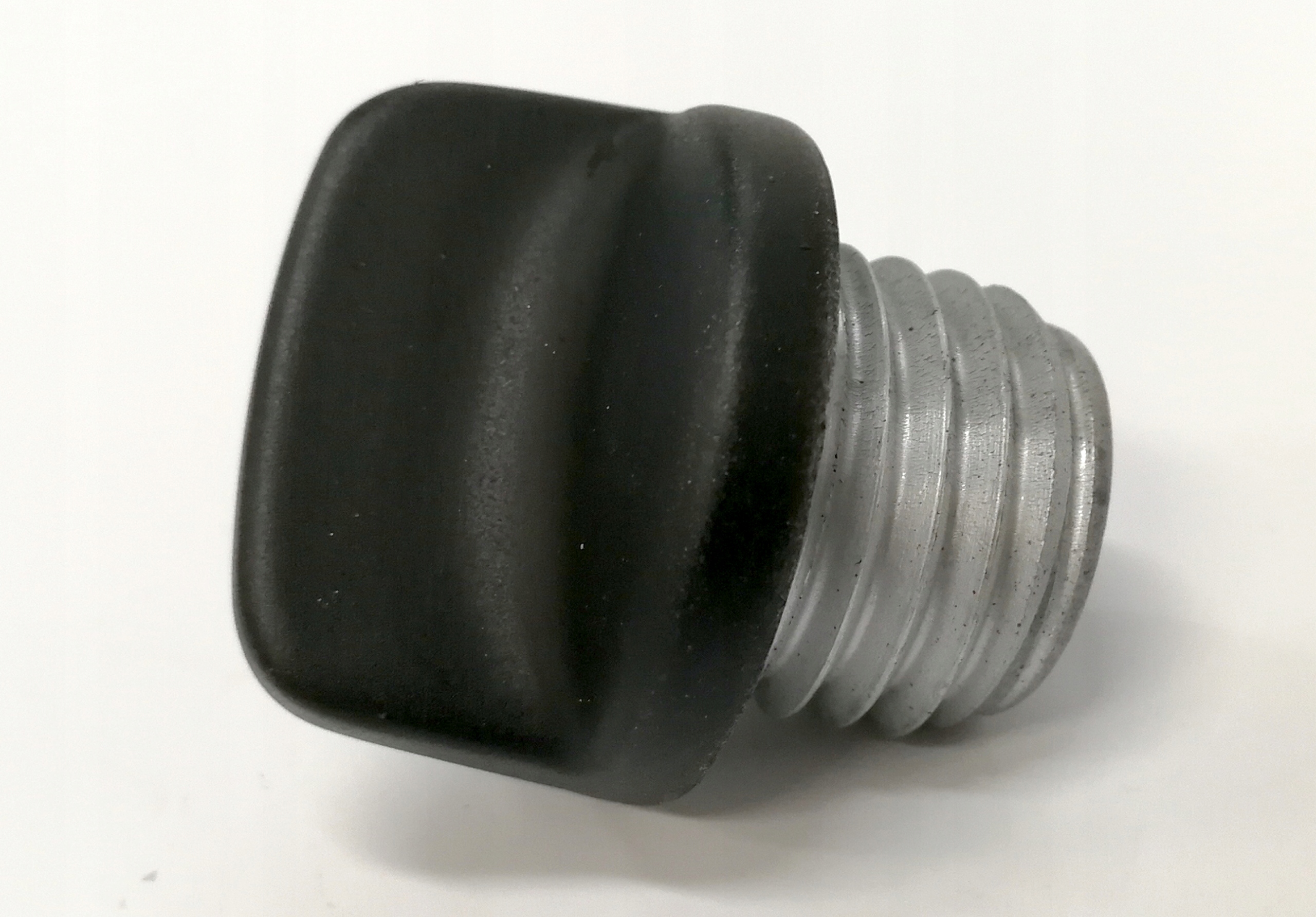 KOREK WLEWU OLEJU 1565A-PWA1-900