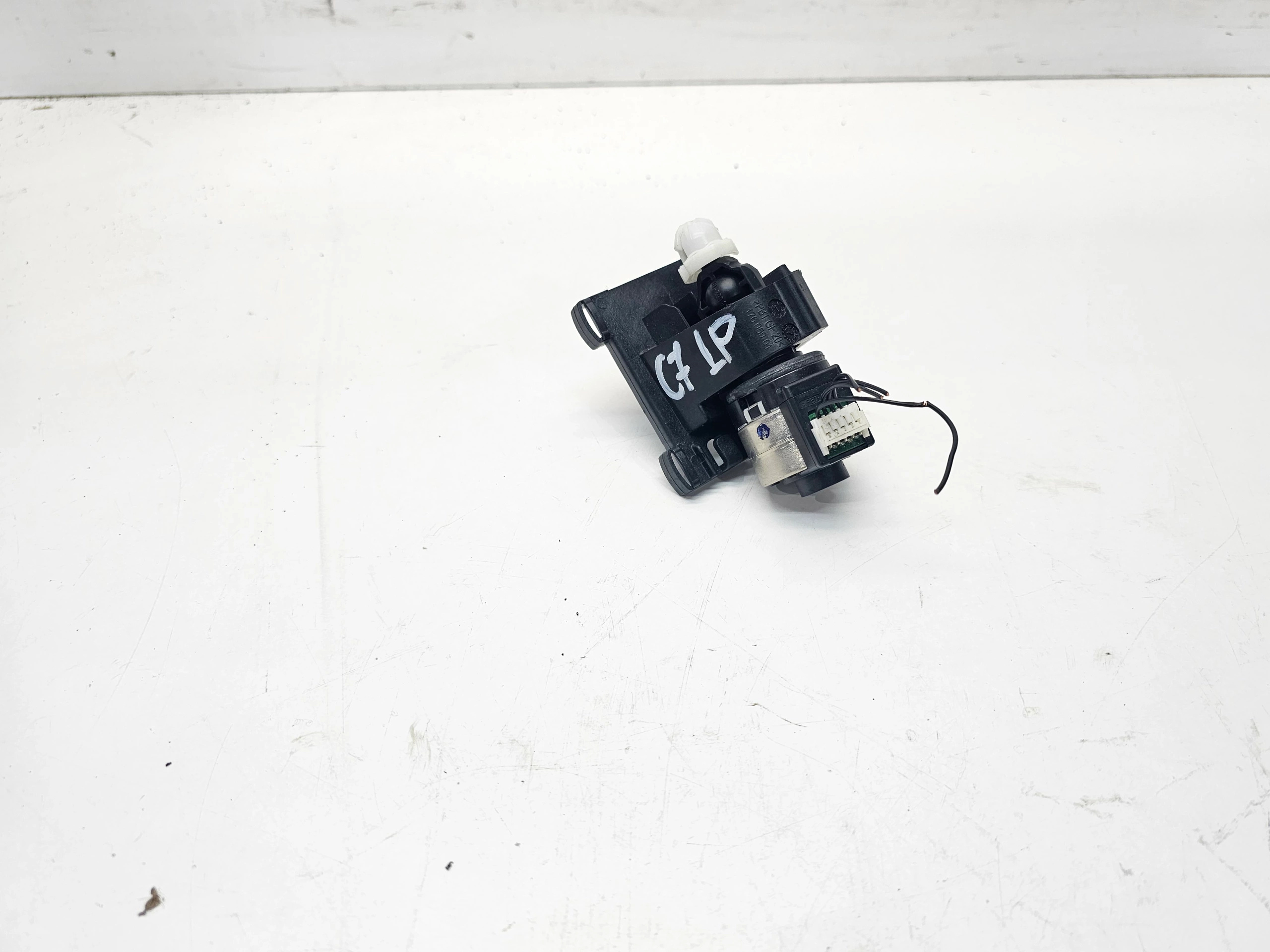 mini motor control REFLEKTORA left AUDI A6 C7 A7 A4 B9 748-621-01AA