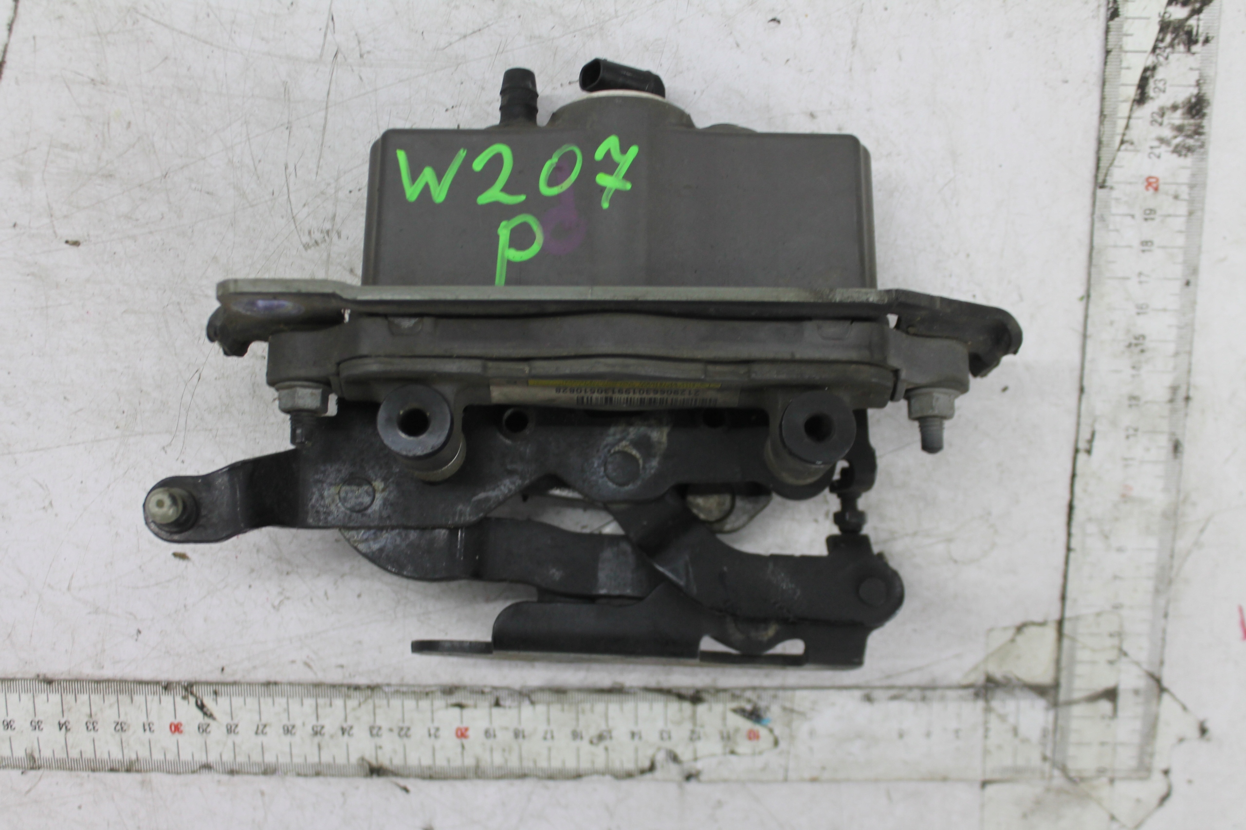 hinge NABOJ bonnets right MERCEDES W207 09-17