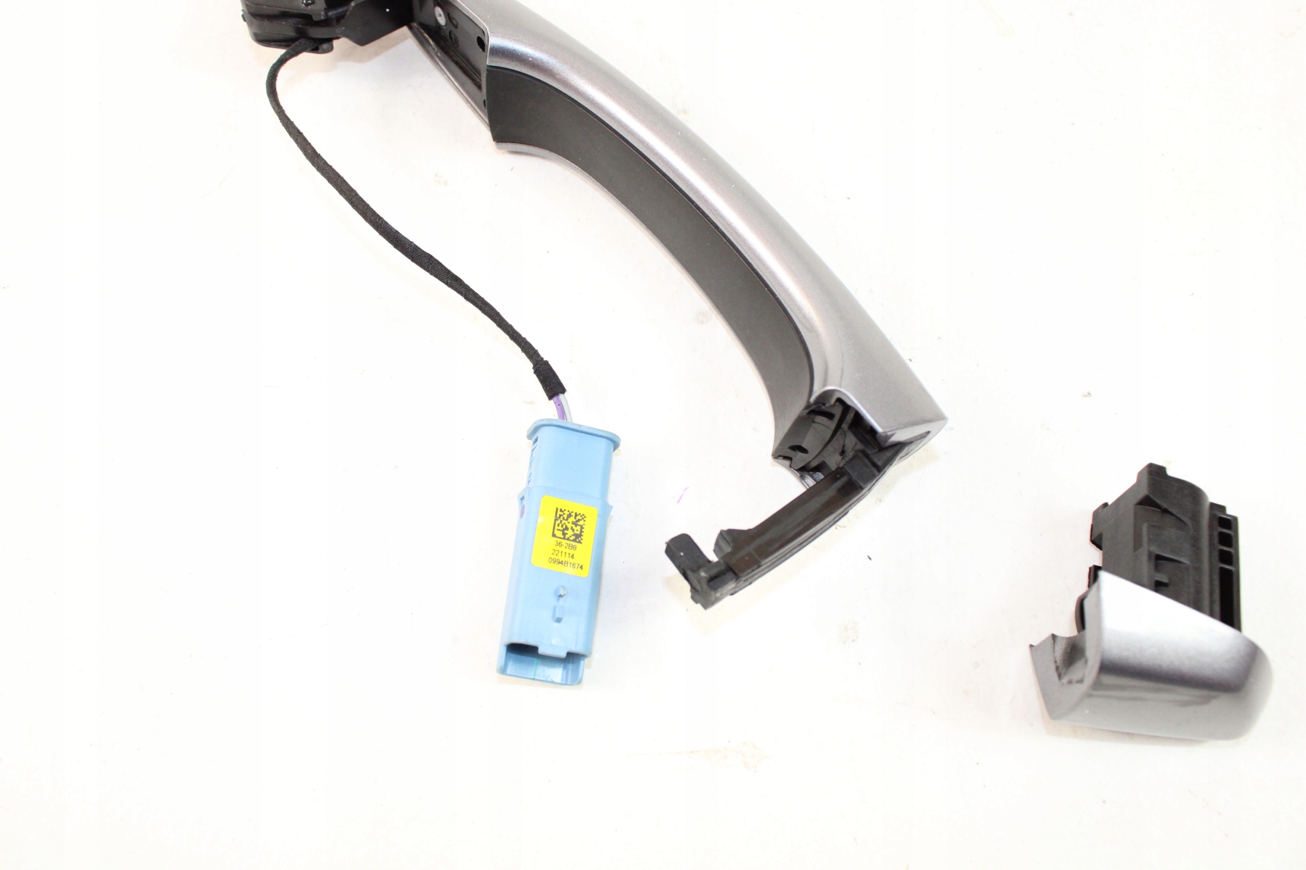 OPEL GRANDLAND X handle exterior front right UZYWANA GM 9816083477A