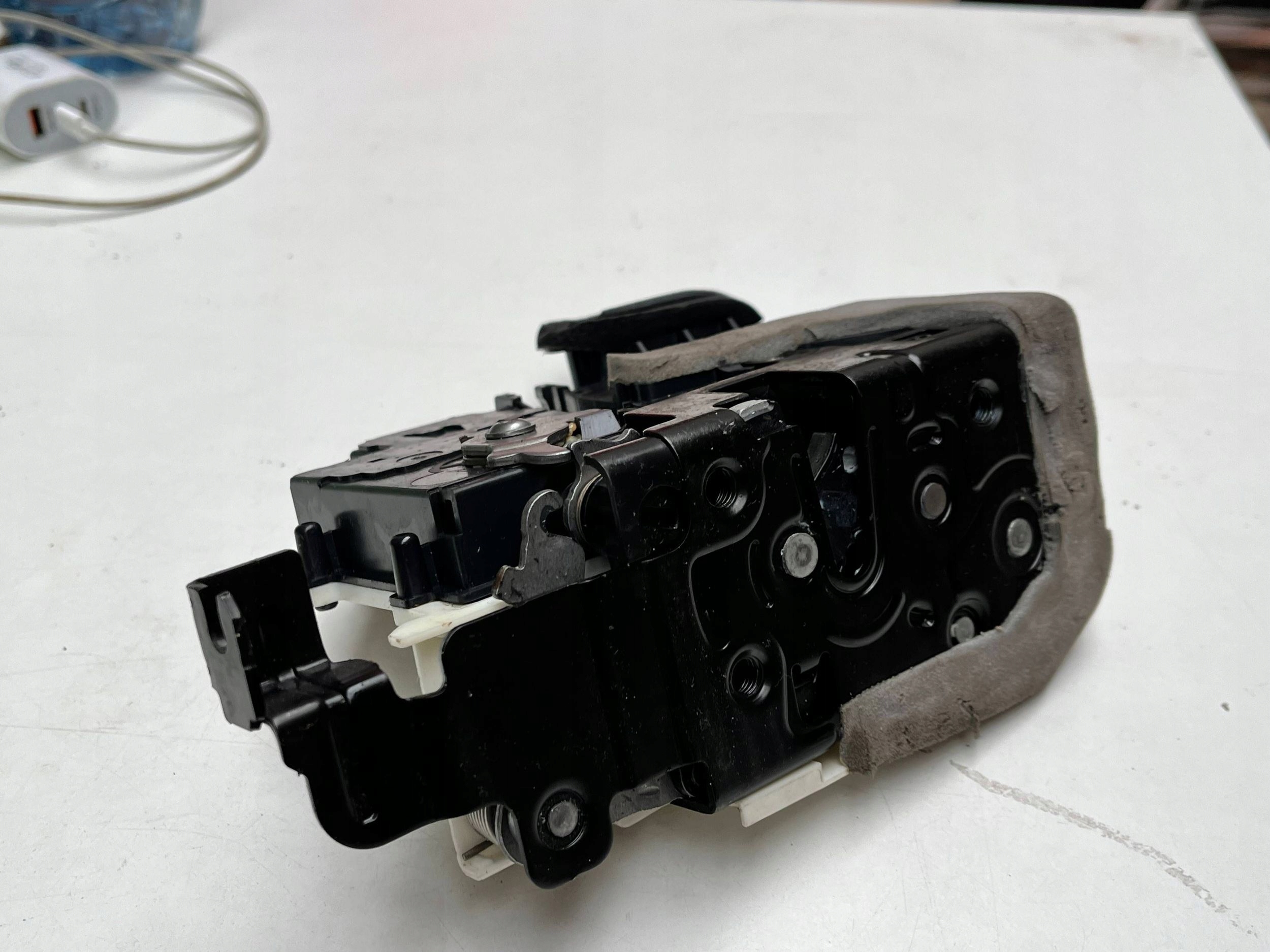 original lock door right front Audi RS Q8 4K1837016K !J