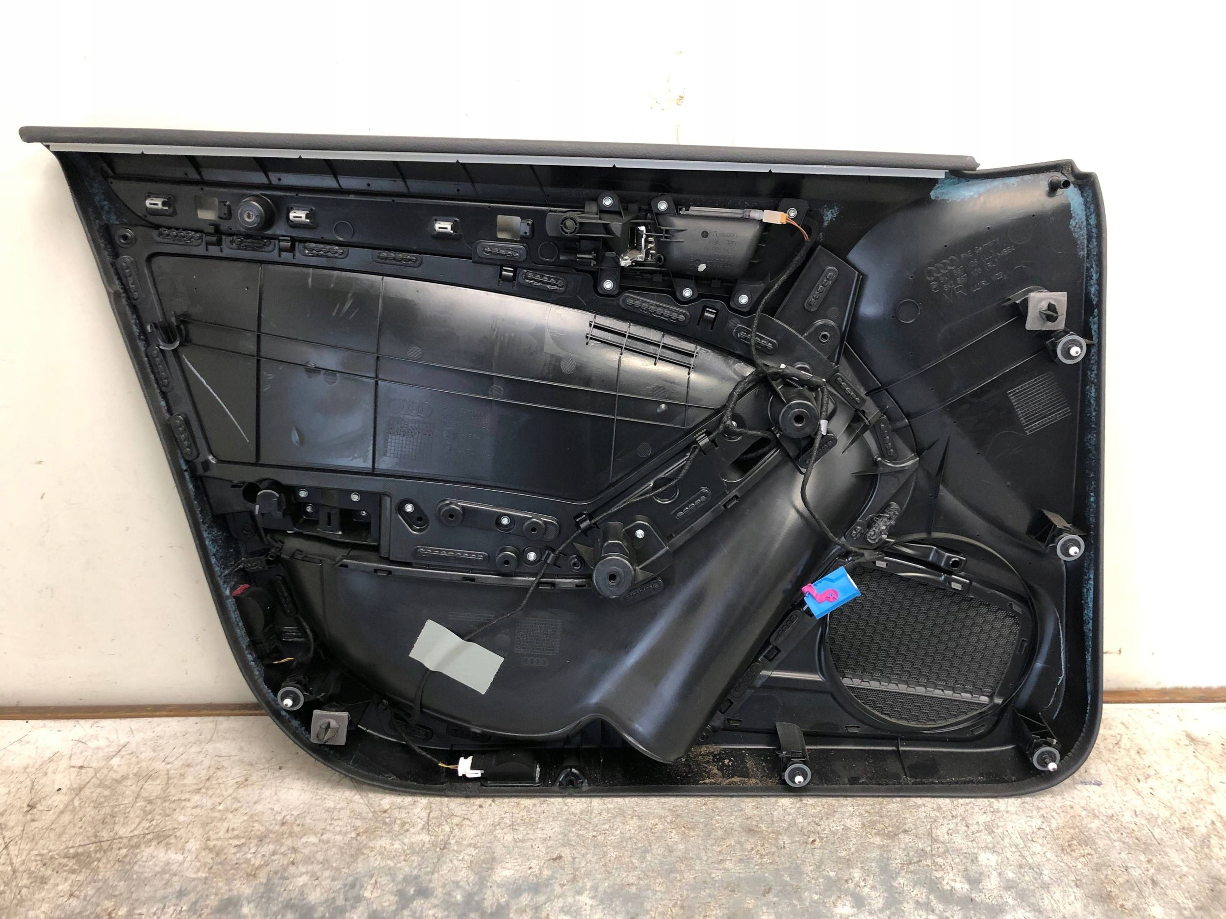 side door right front AUDI A4 B8 LIFT KOMBI 8K1867106