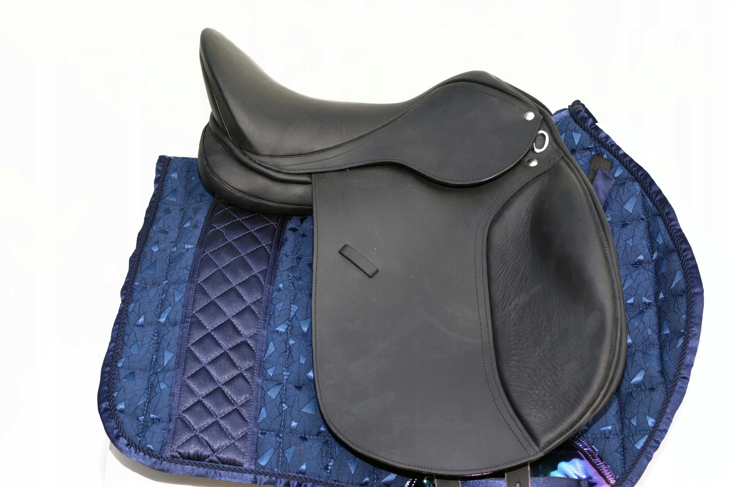 Siodło Ujeżdżeniowe Z Wymienym Łękiem 17,5C