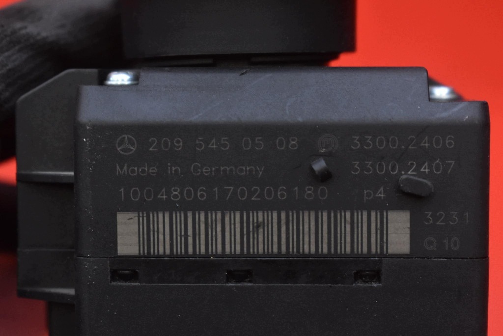 ignition key 2095450508 MERCEDES C-class W203 S203 1.8 compressor; 143 KM