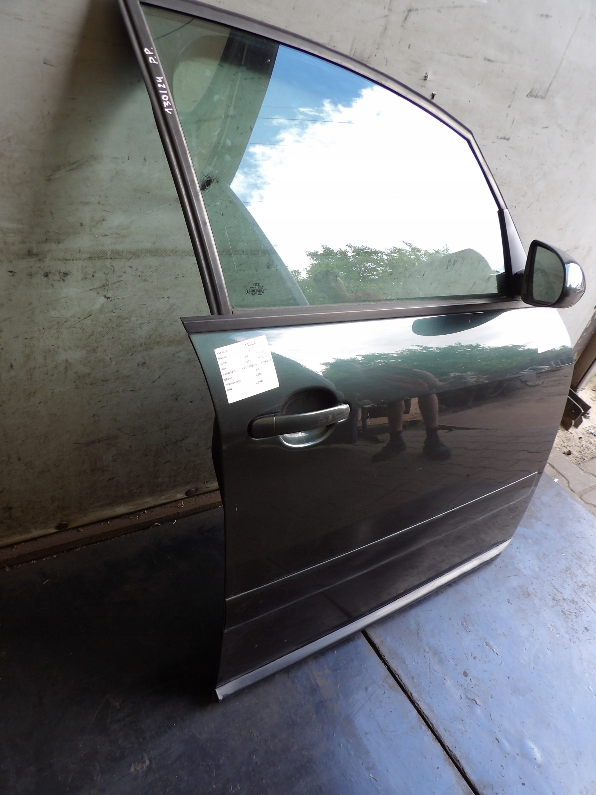 Audi A2 door front right lak. LZ6S