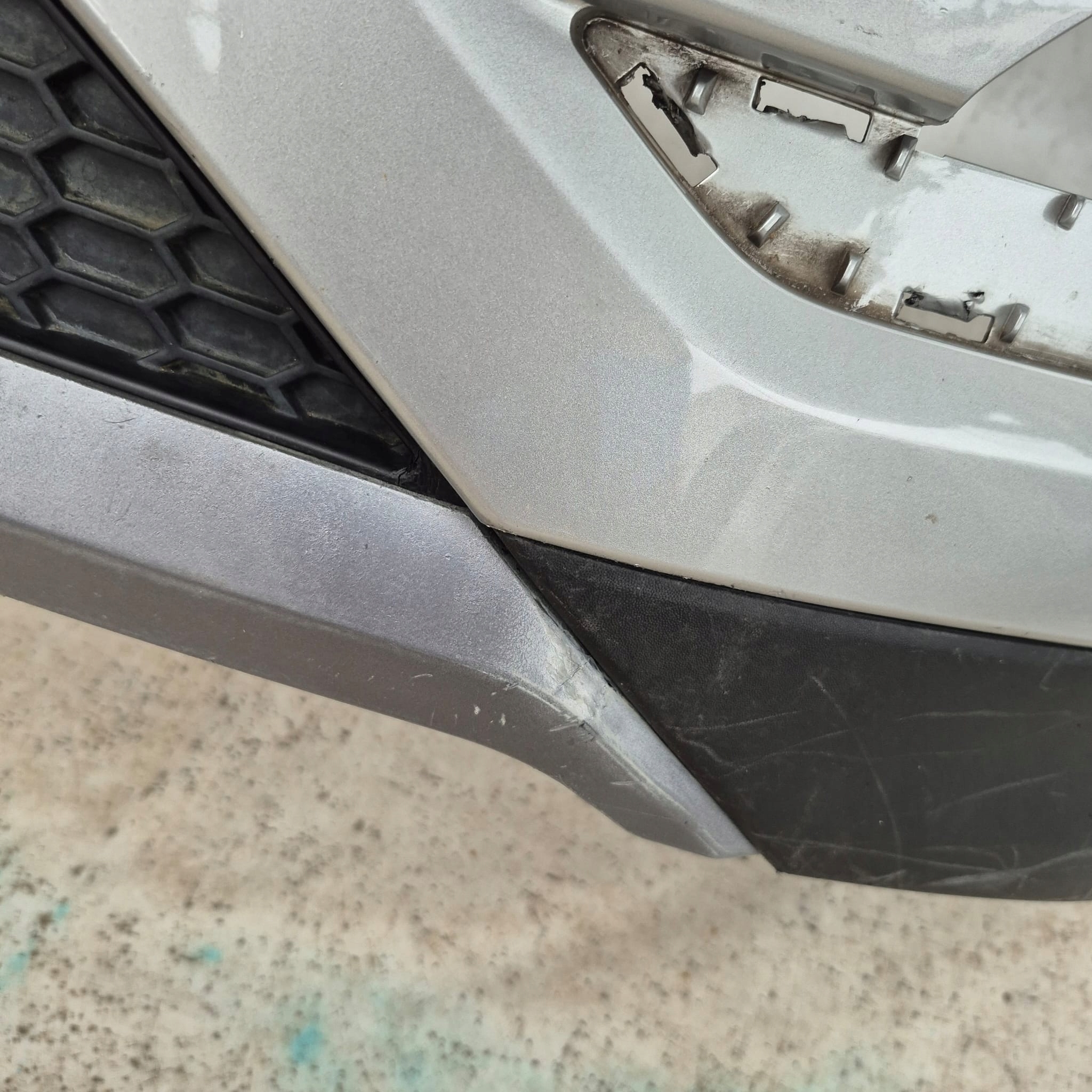 HYUNDAI TUCSON III 15-18 bumper front front SPR PDC 86511-D7100
