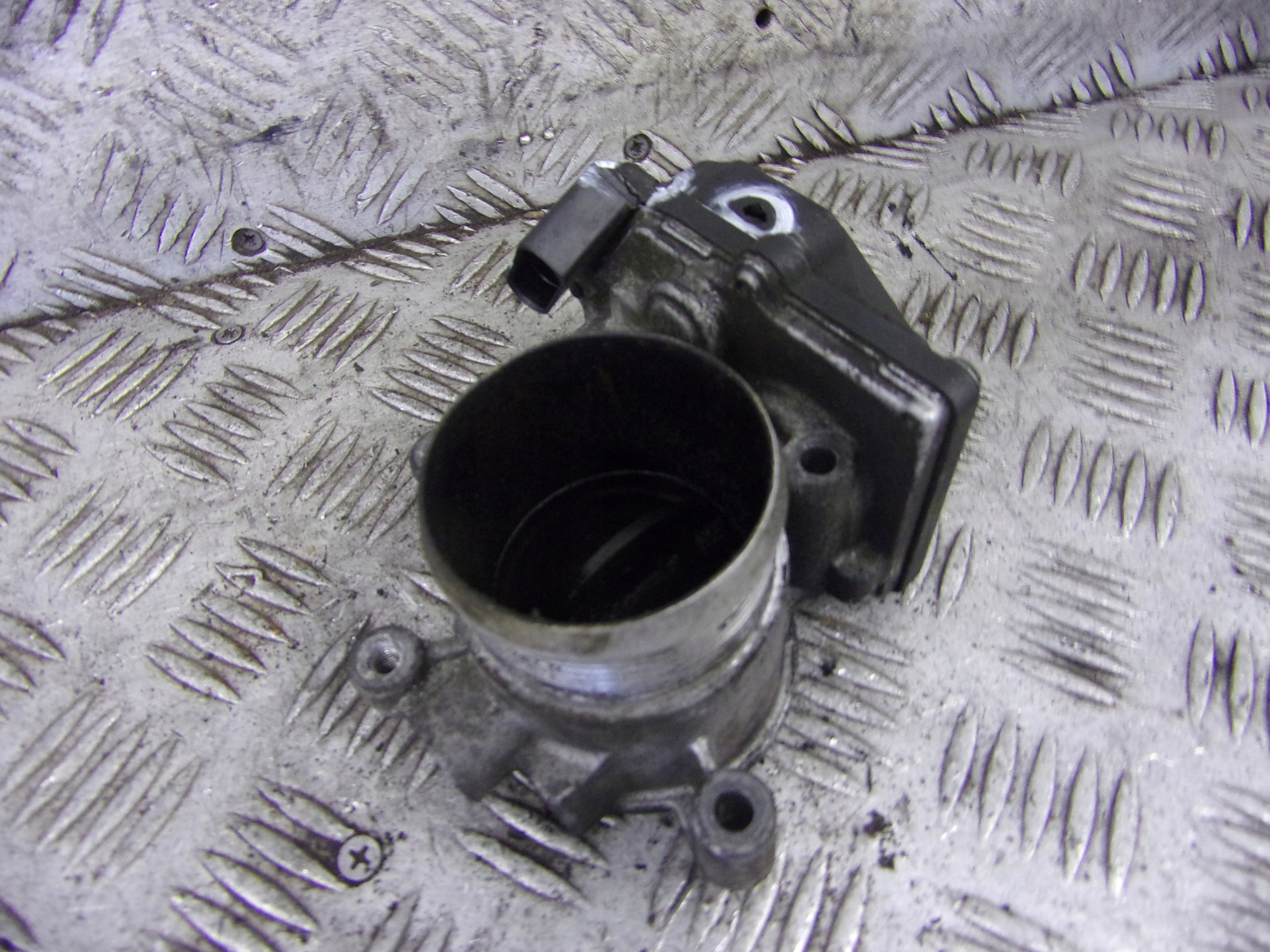 Valvola a farfalla VOLKSWAGEN PASSAT B6 2.0 TDI A2C83076000 A2C59512935