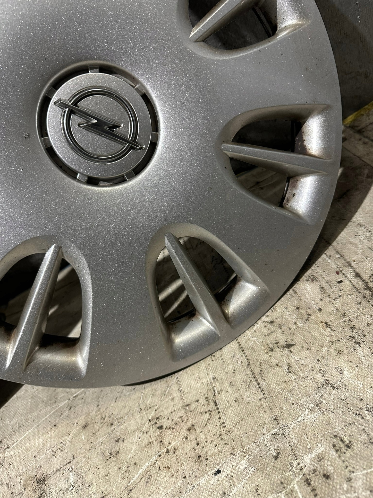 decorative disc cover KOMPLET OPEL CORSA D R15 13214814