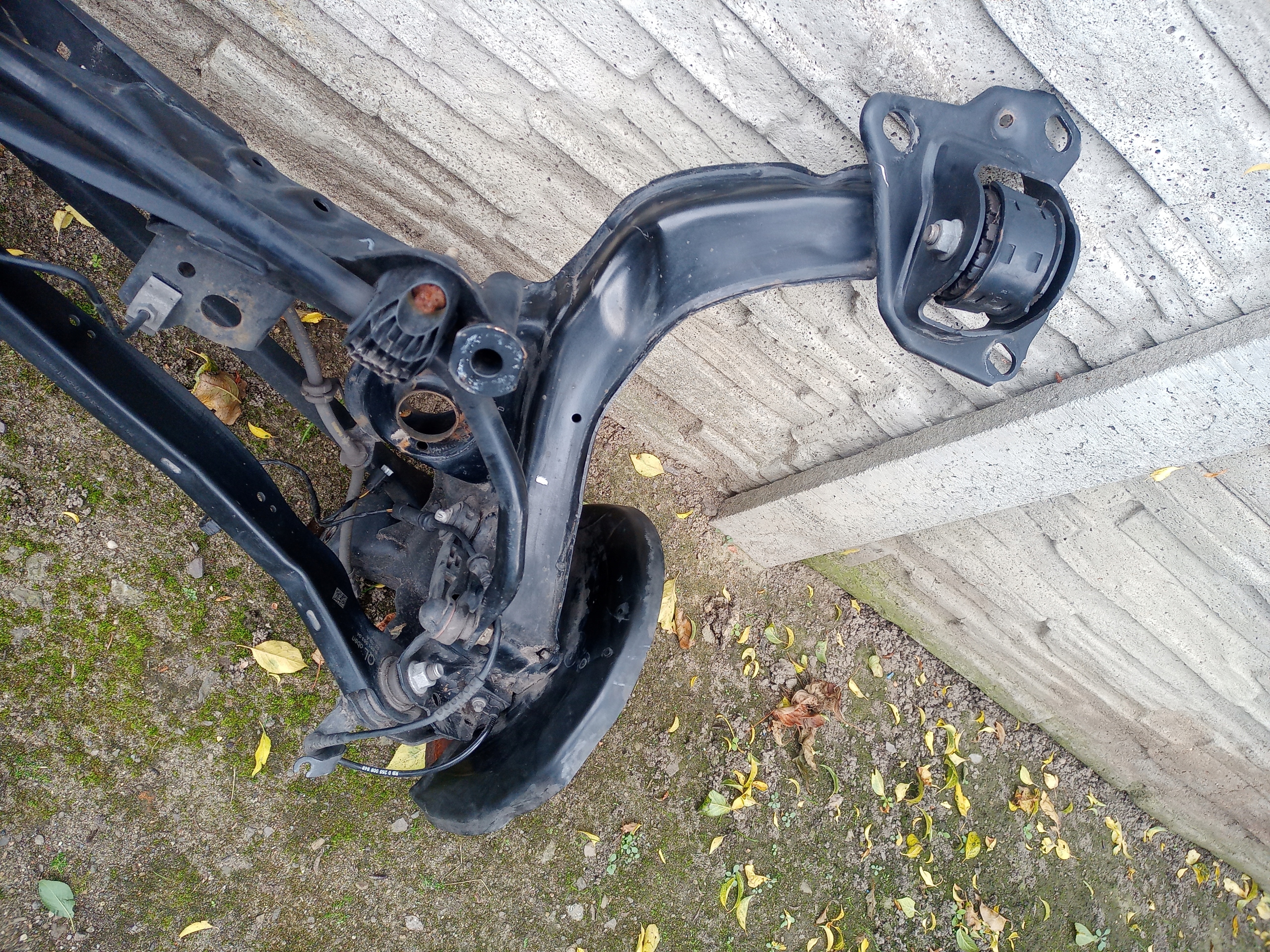 BELKA ZAWIESZENIE OŚ TYŁ BMW 2 F46 Typ samochodu Samochody osobowe