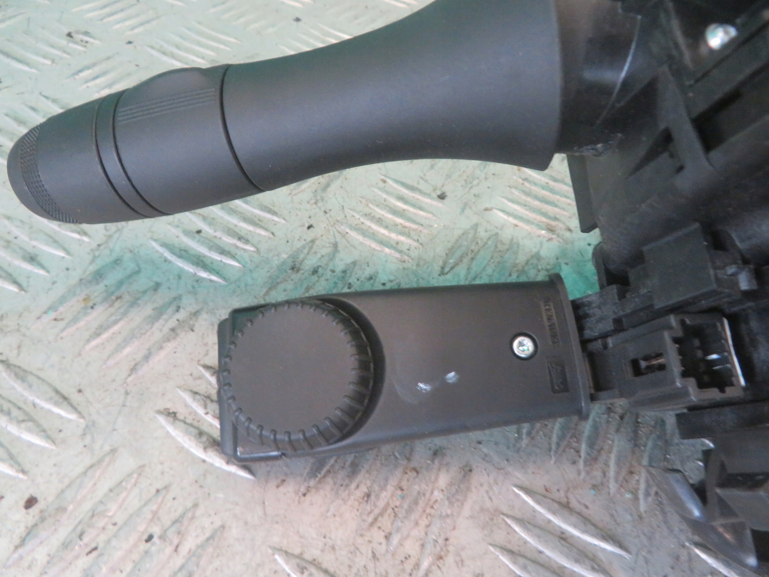 DEVIO LUCI TERGICRISTALLO TERGI RENAULT TRAFIC 24R 255673302R