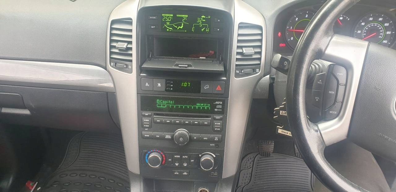 display Chevrolet Captiva C100 2010 95981822