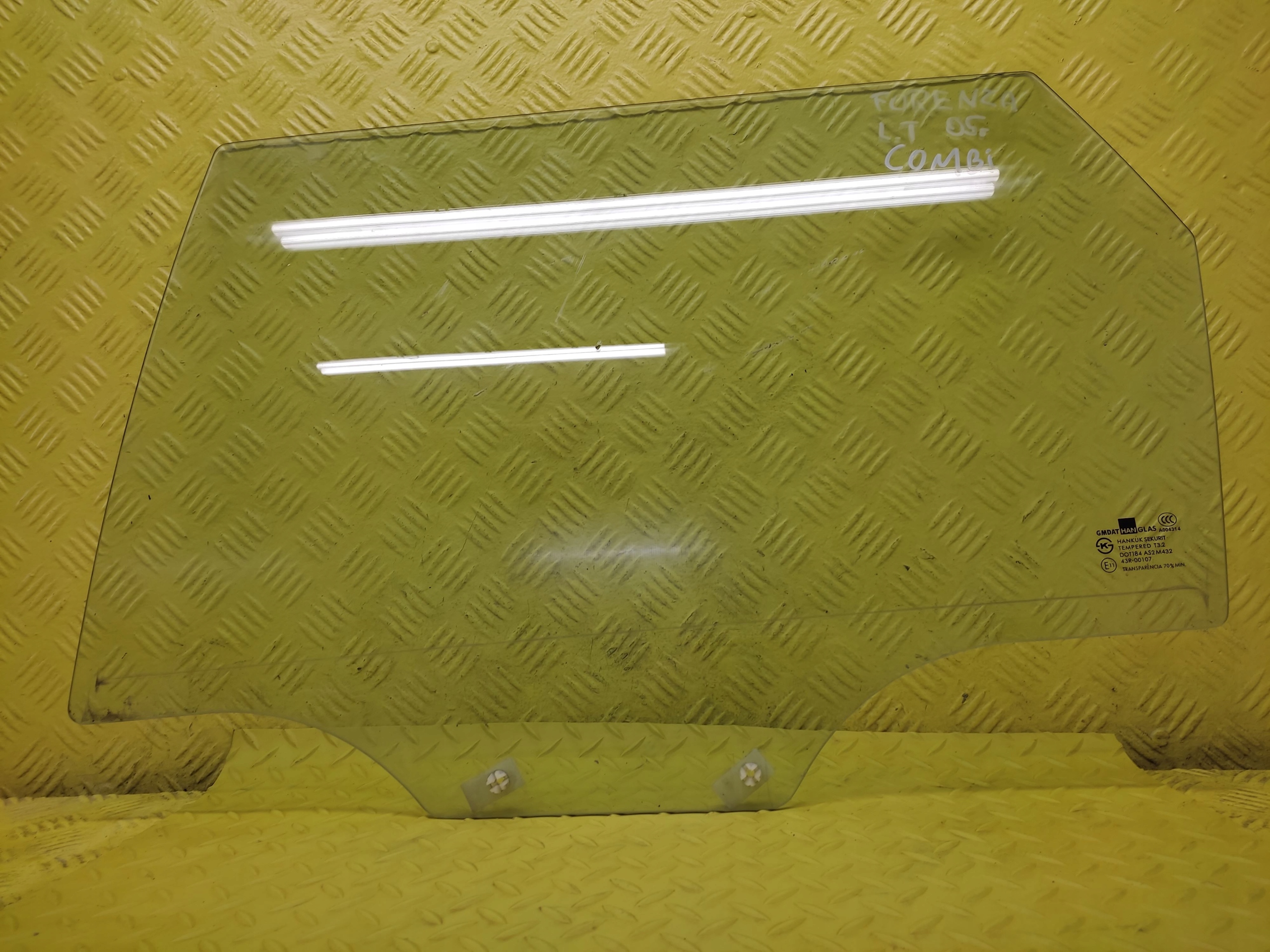 SUZUKI FORENZA KOMBI window door left rear part