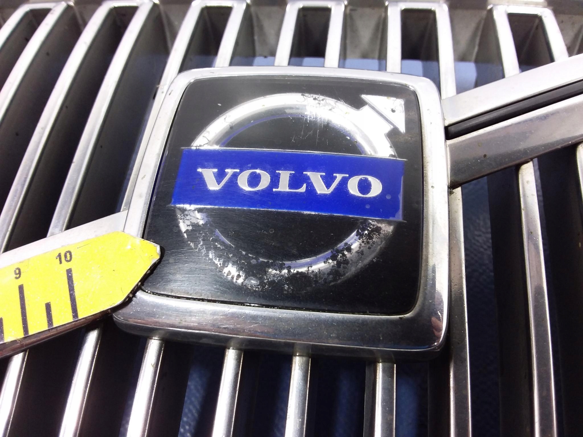 volvo S80 и решетка радиатора 9178087