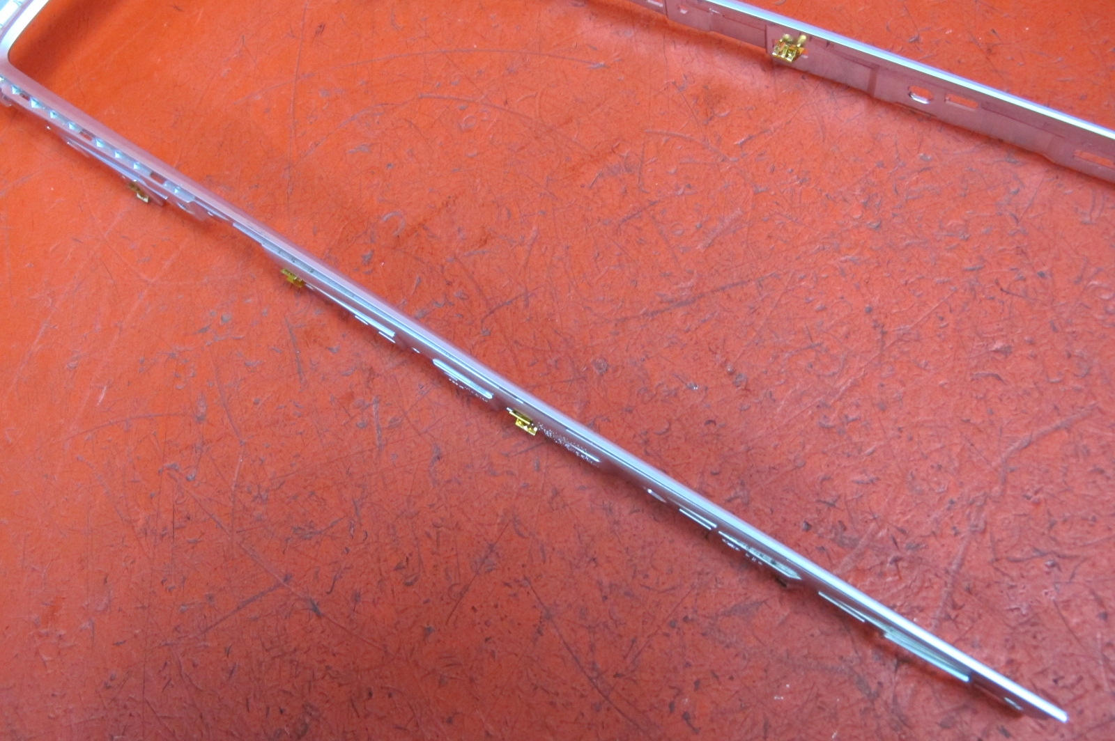 Tesla MODEL Y frame holder TUNELU SRODKOWEGO 1755548-02-A
