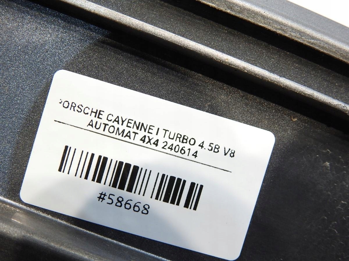 LISTWA BLENDA KLAPY TYŁ LD7Z PORSCHE CAYENNE I 7L5853955 Typ samochodu Samochody osobowe