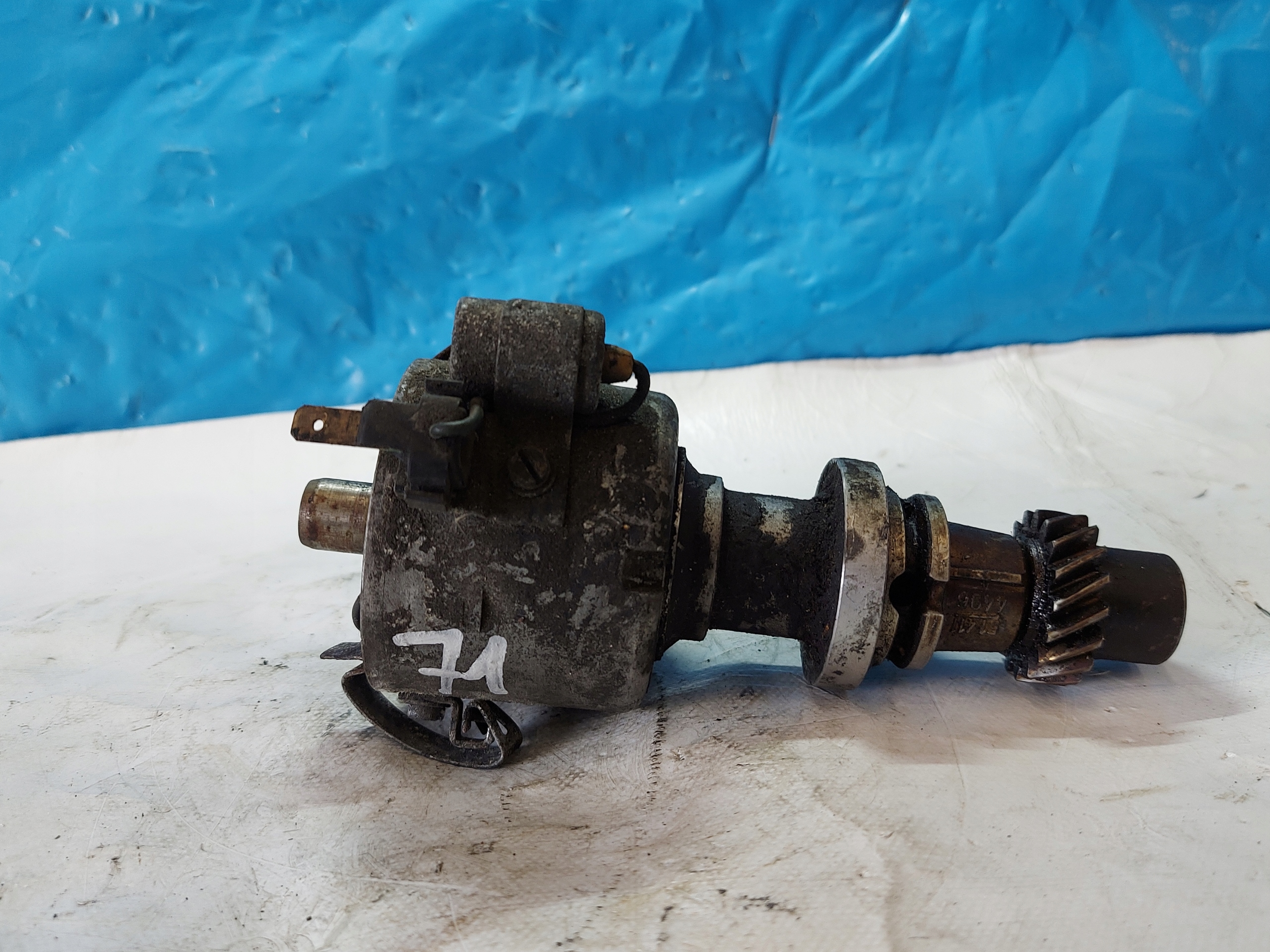 APARAT ignition VW GOLF II 1.6 B 027905205