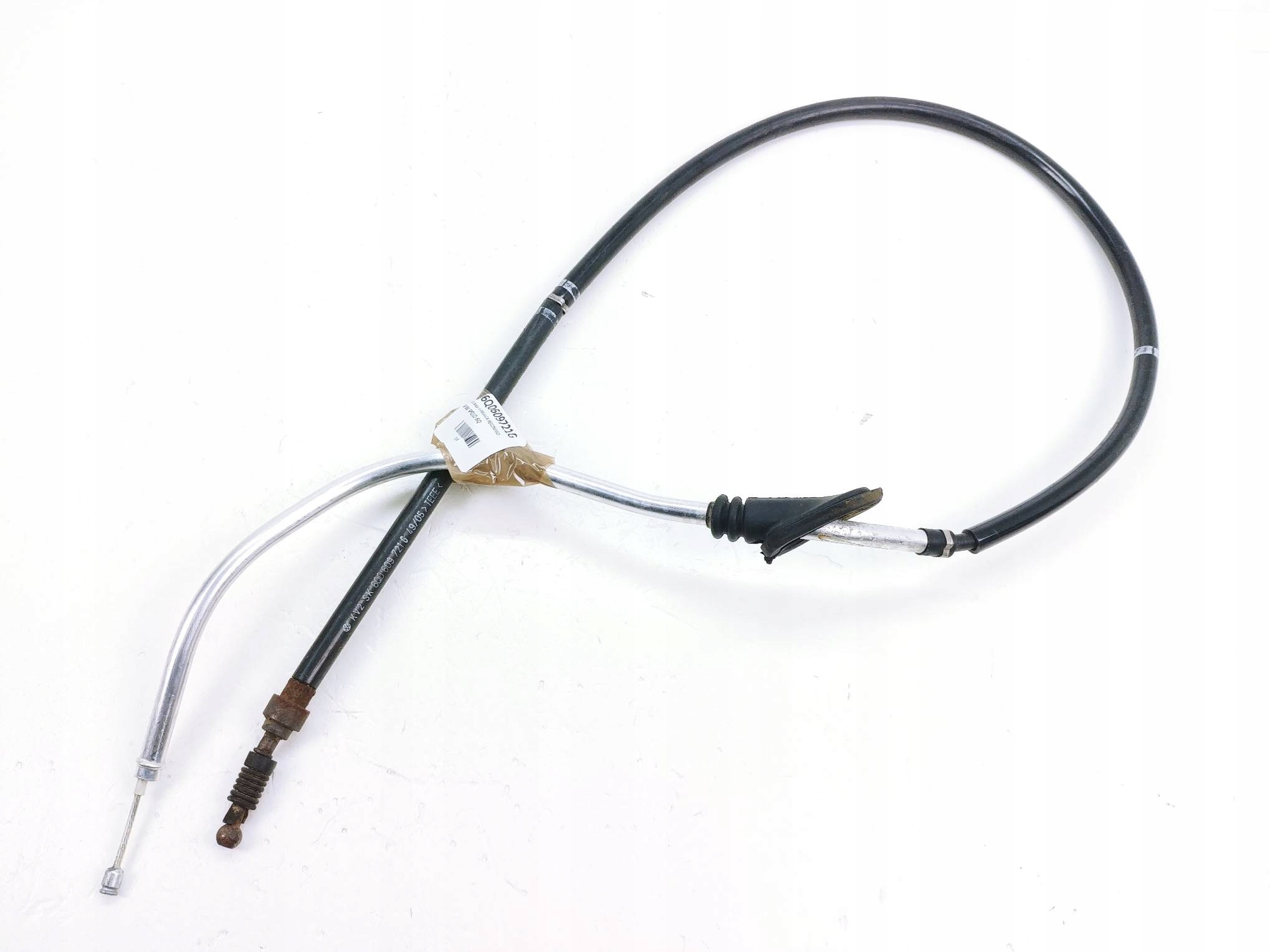 Polo трос ручника. 6ru 609 721 e трос стояночного тормоза vag. 6ru609721f. Трос ручника vw polo. Тросик ручника фольксваген поло.