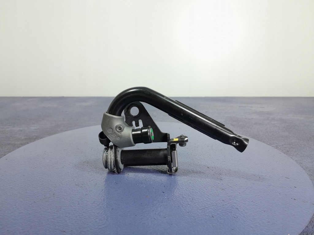 BMW X5 F15 NAPINACZ DOPINACZ PASA LEWY PRZÓD