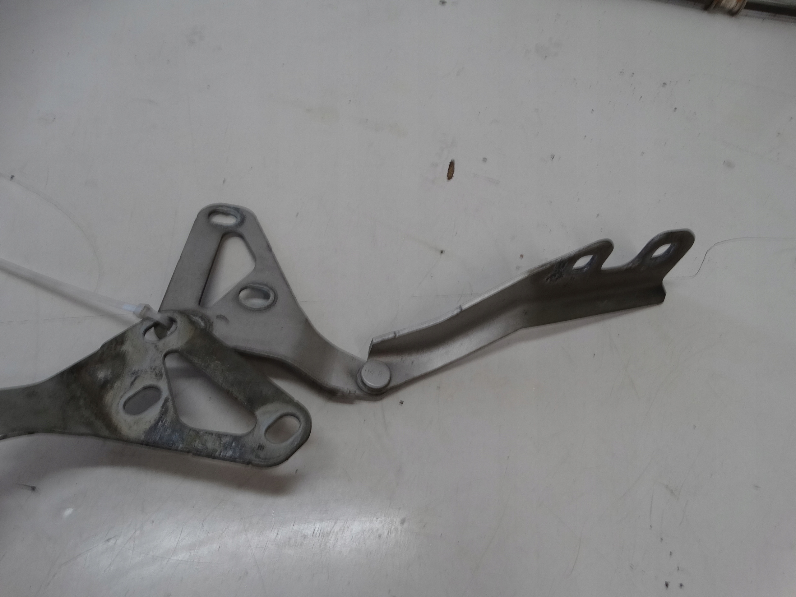 KOMPLET of hinges bonnets left+right OPEL VECTRA C