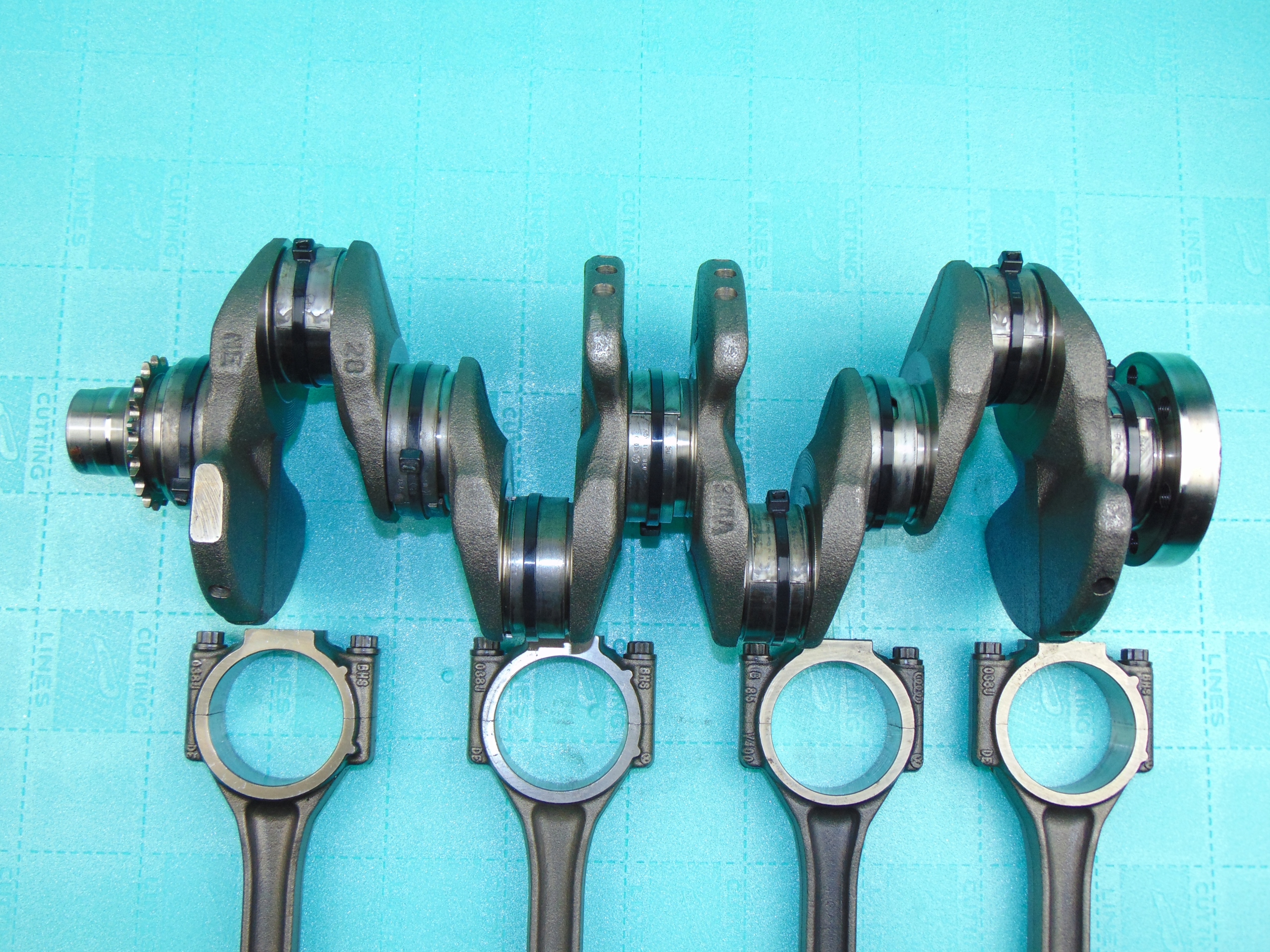 original crank 2,0TDI BMM 038AA plus panewki and connecting rods 038J