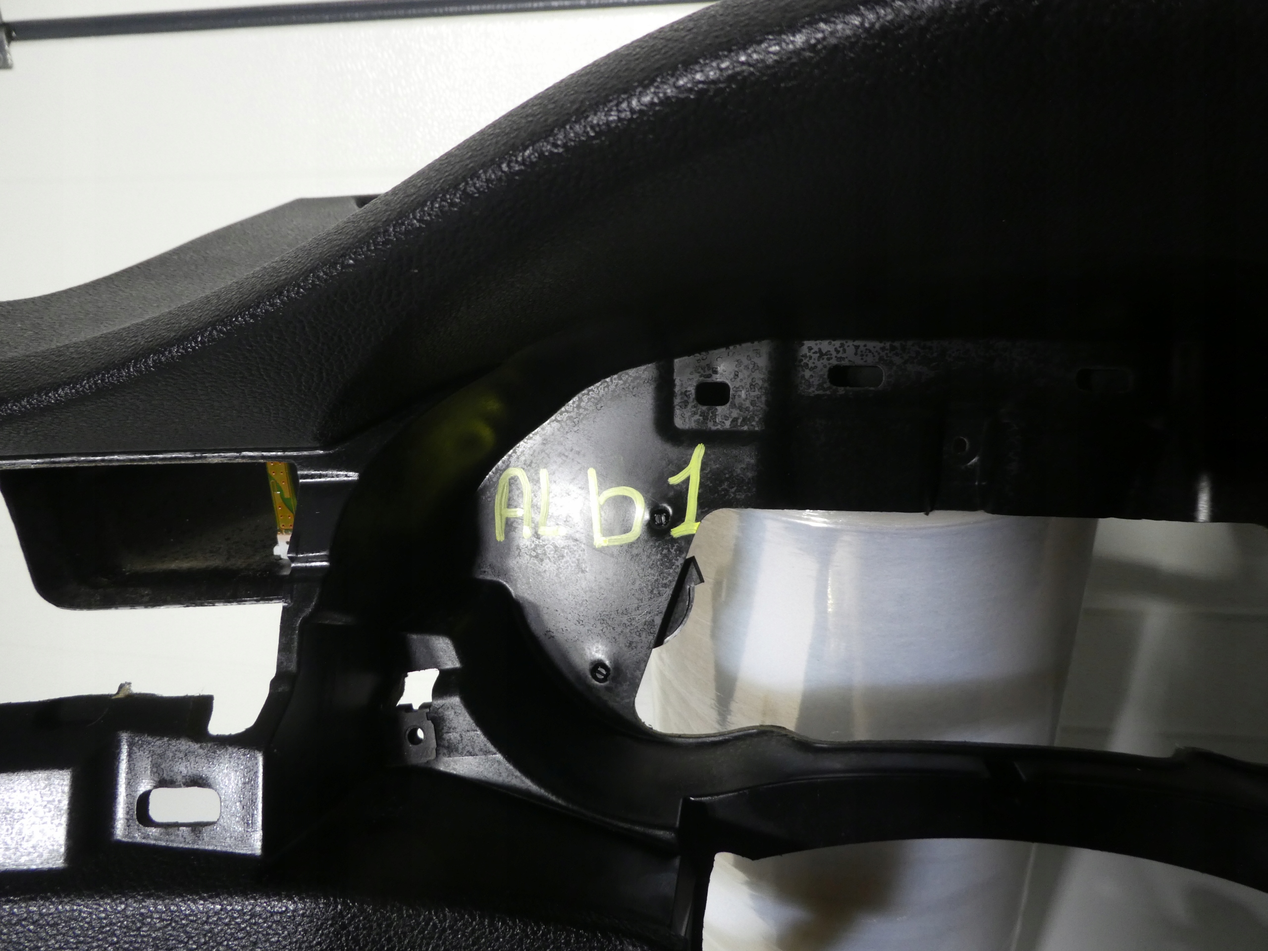 SKODA SUPERB II dashboard console airbag tension belts