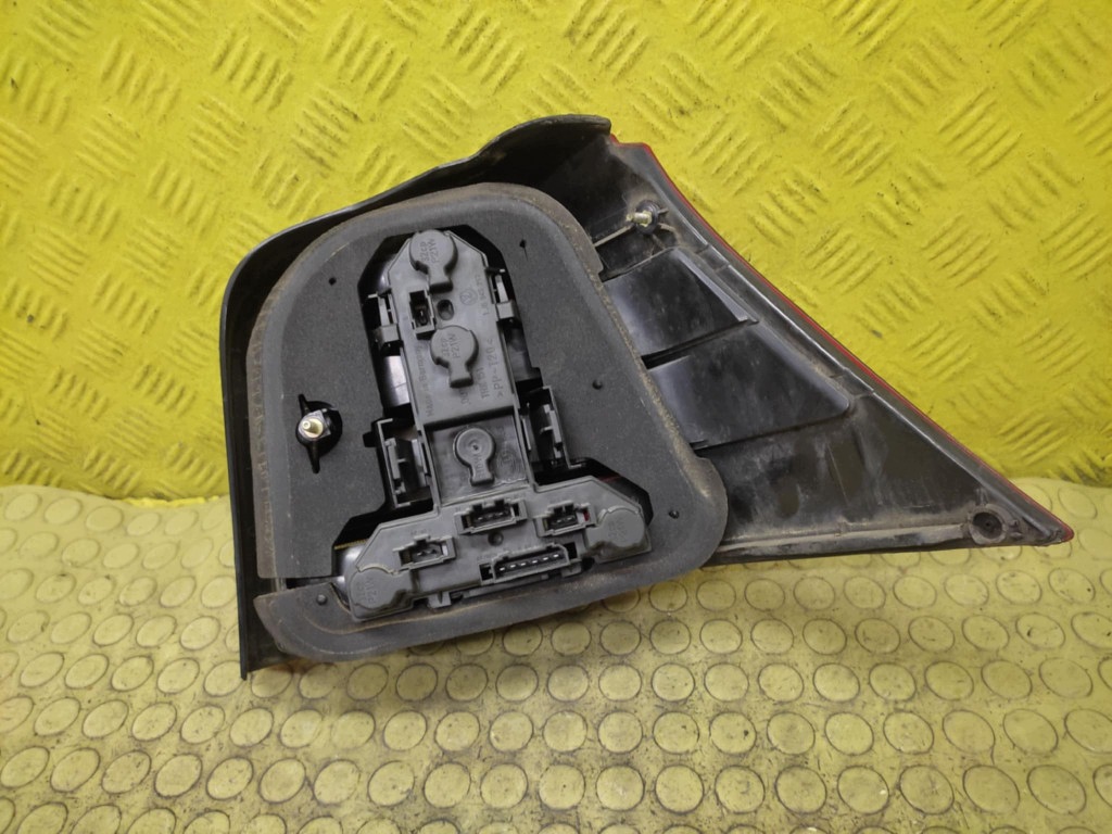VW GOLF IV light left rear part 1J6945111S