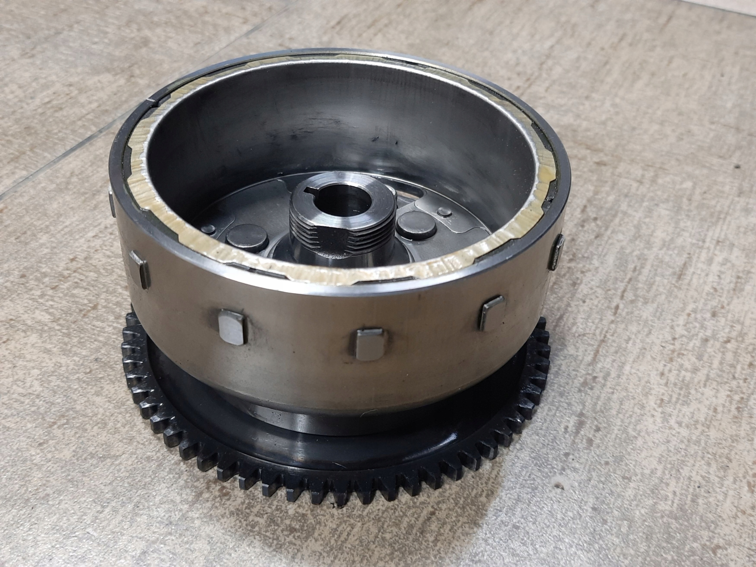 Magneto + sprzęgiełko Suzuki GSX-R GSX-S 125 18-20 Producent Suzuki OE