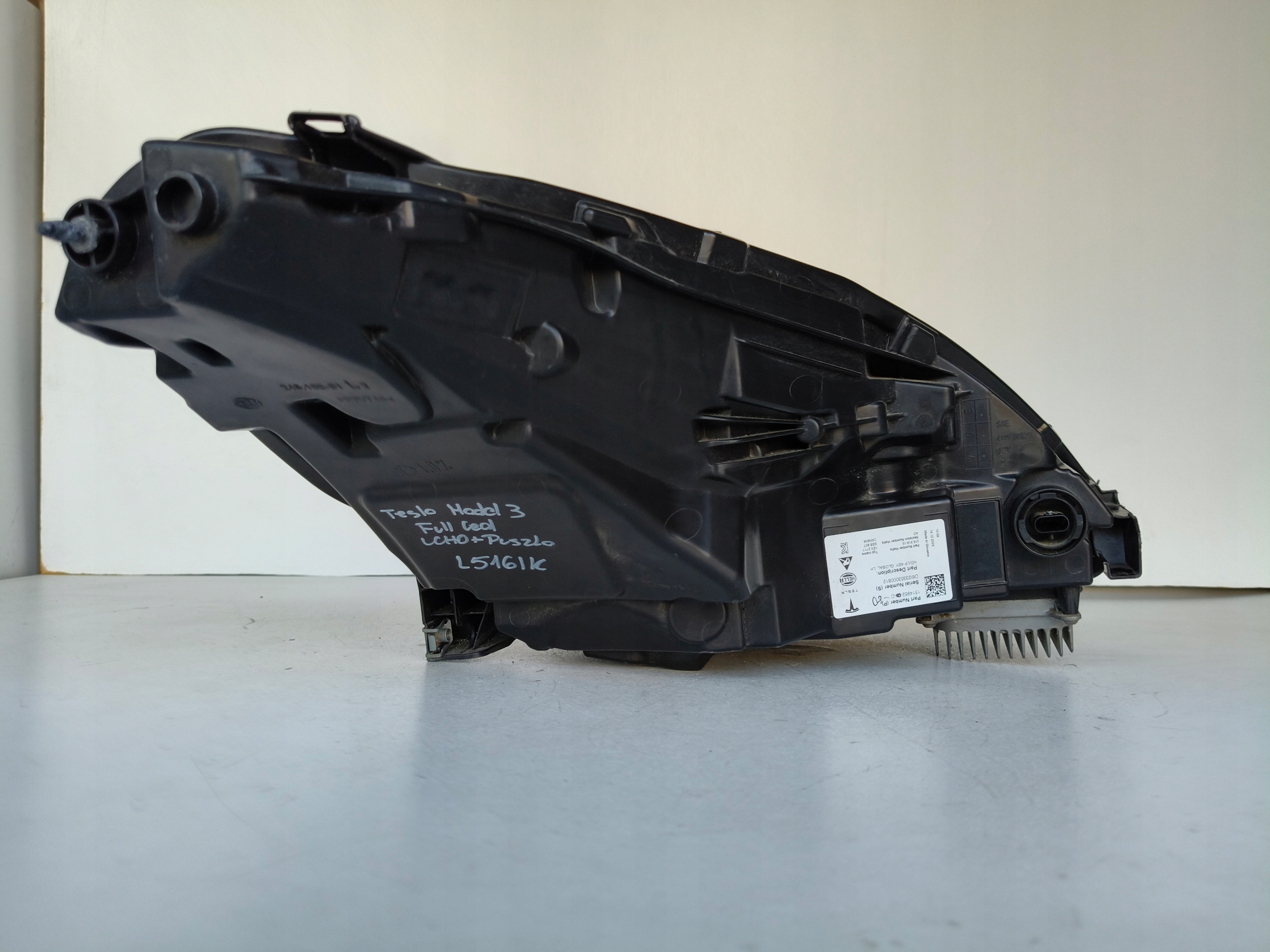 light right REFLEKTOR TESLA MODEL 3 Y 20- LIFT FULL LED