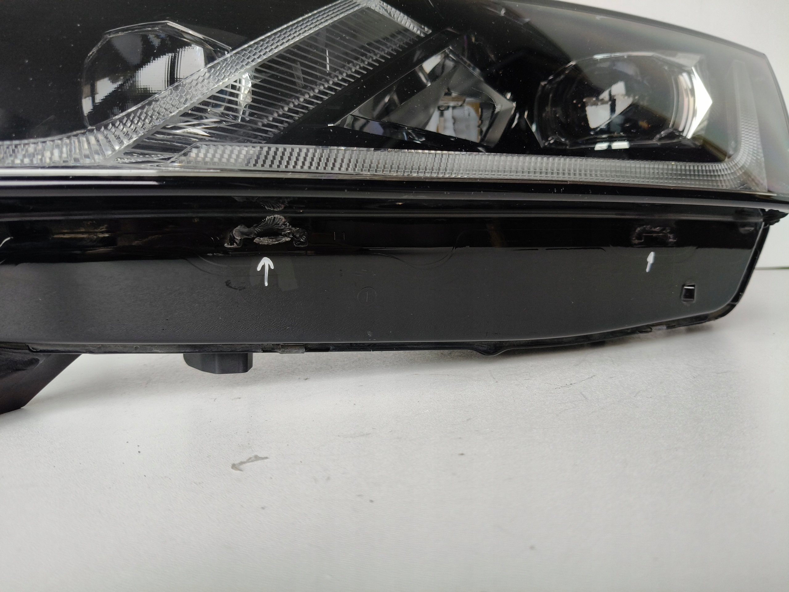 Licht links REFLEKTOR SKODA OCTAVIA IV 4 5E3 20- FULL LED