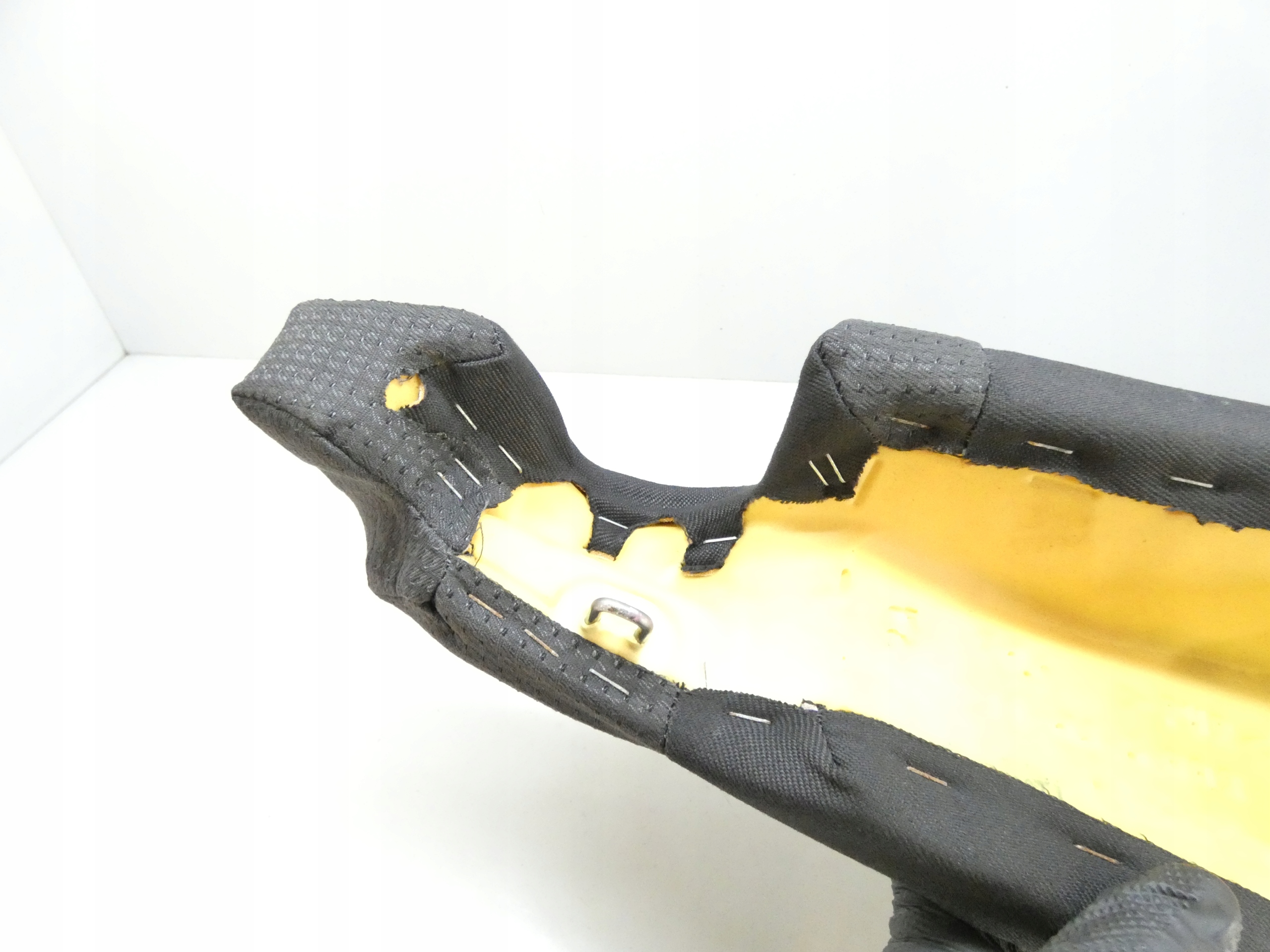 side corner KANAPY left rear part OPEL VECTRA C KOMBI 02-08