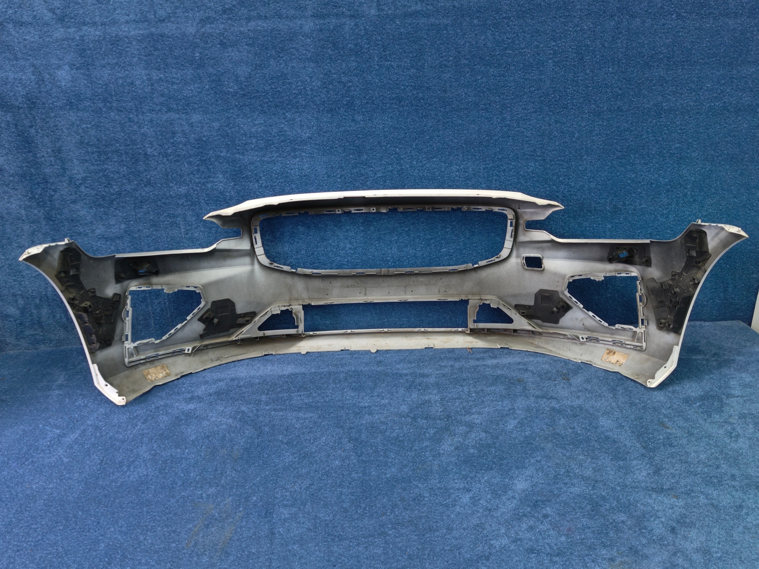 VOLVO S60 III V60 II R-design bumper front front BIALA PERLA OE 31690530