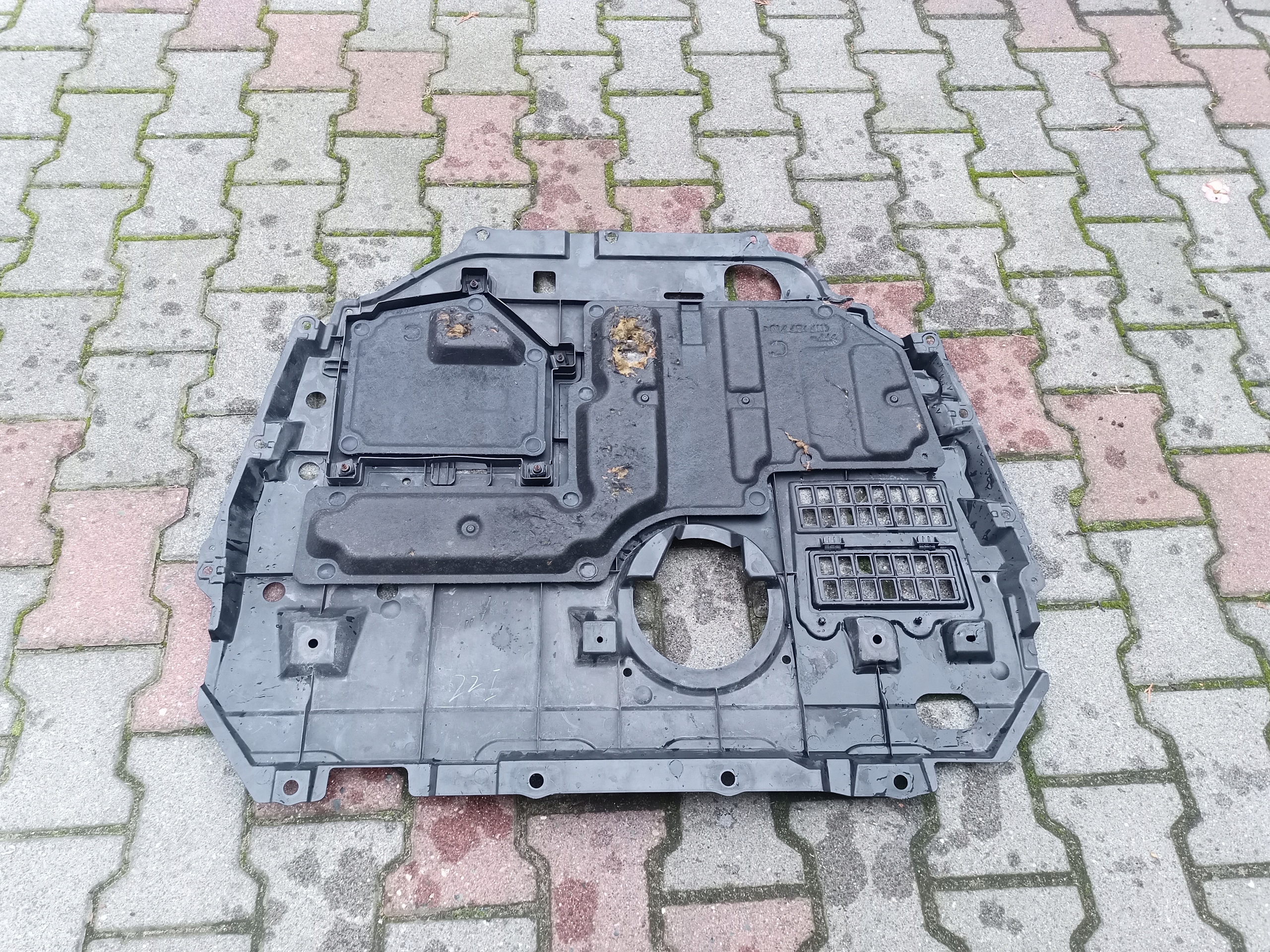 Lexus CT 10- захист під двигун