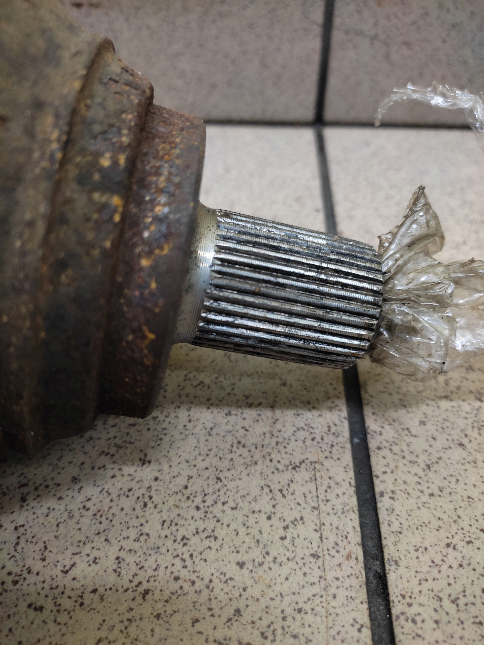 VW PASSAT CC 2.0 TFSI semi-axis NAPEDOWA right