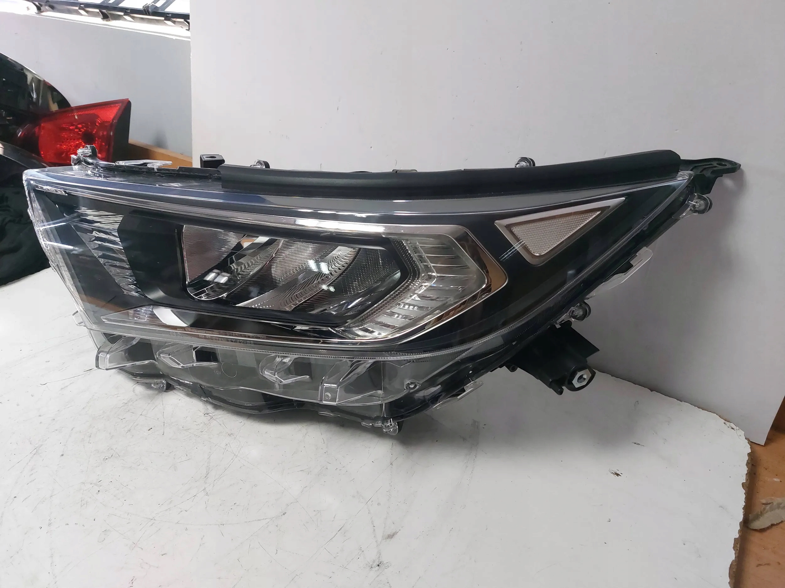 light front left FULL LED Toyota RAV4 19