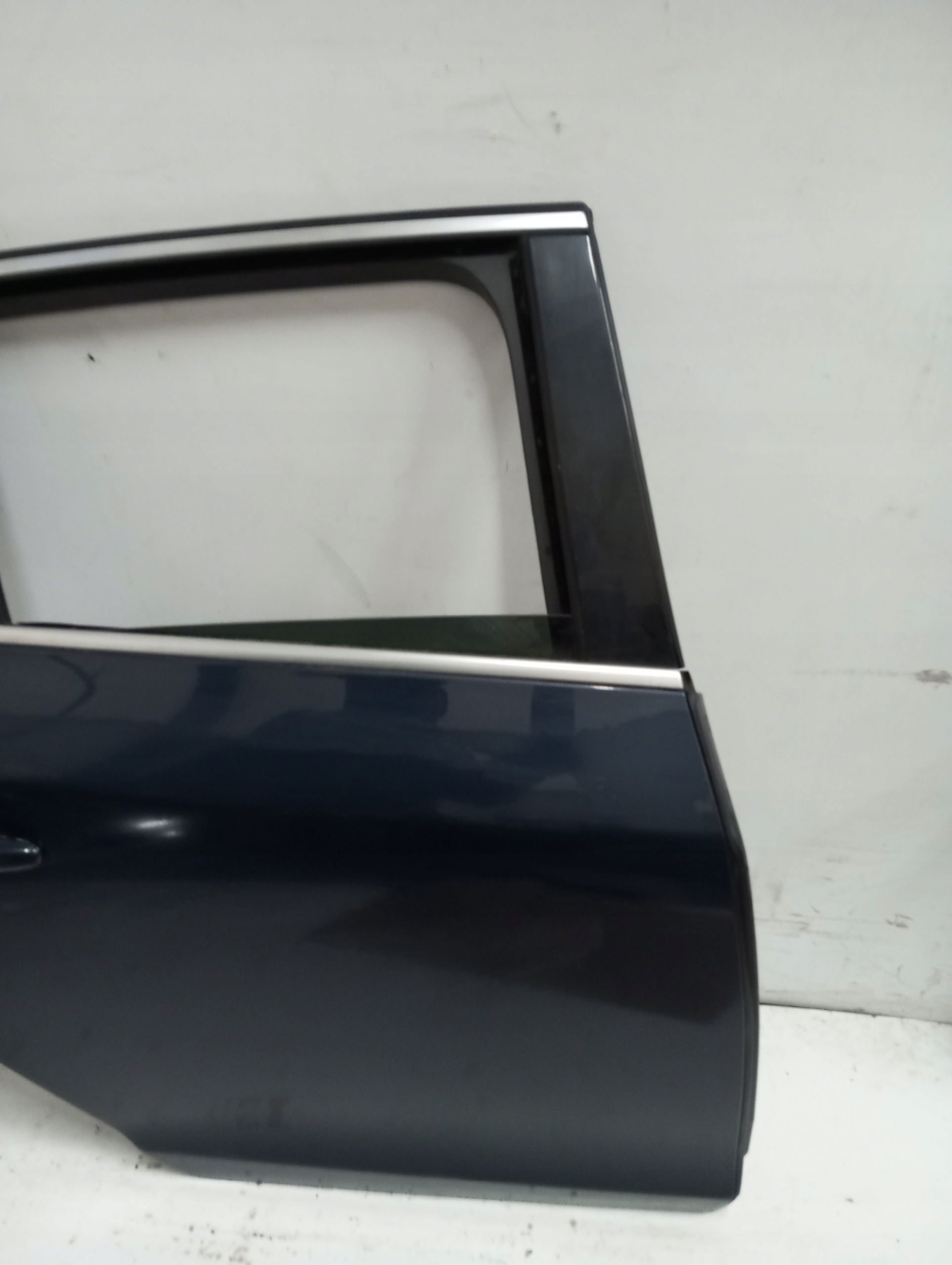 door right rear. VOLVO V60 11R