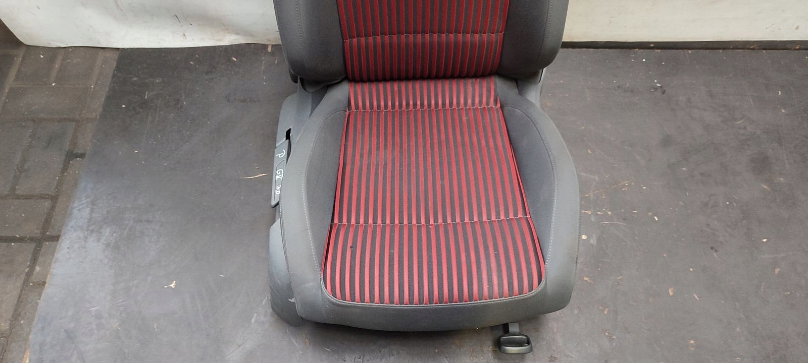 Siège Avant Droite Passegers VW Golf V 1,6 8V MPI