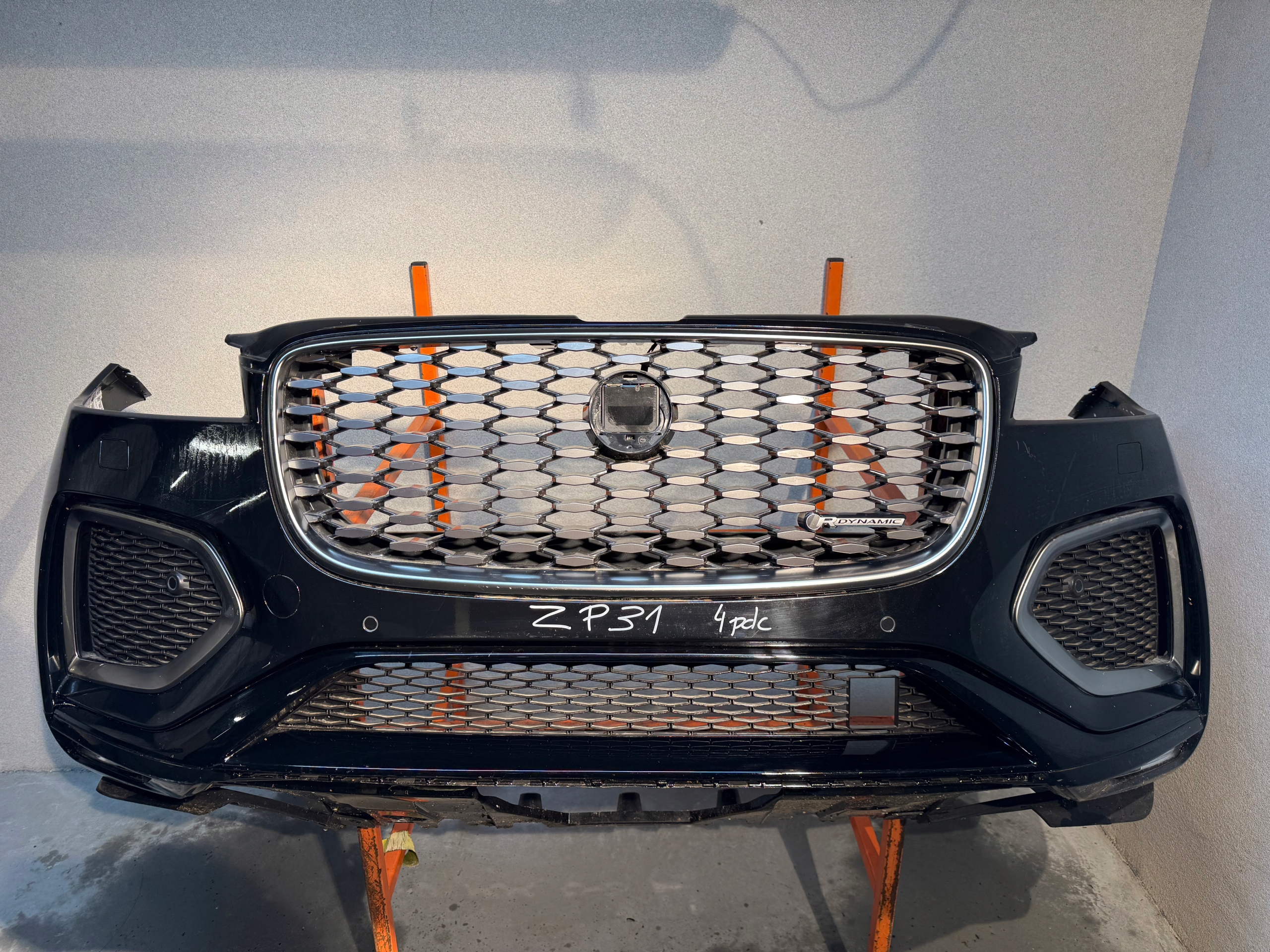 Zderzak przedni Jaguar F-pace x761 r-dynamic lift