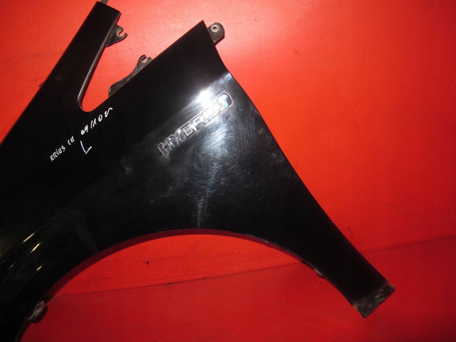 TOYOTA PRIUS 3 III W3 fender left front front black 202