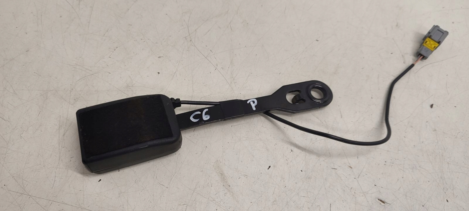 Zapinka supports right front Citroen C6 2,7 HDI