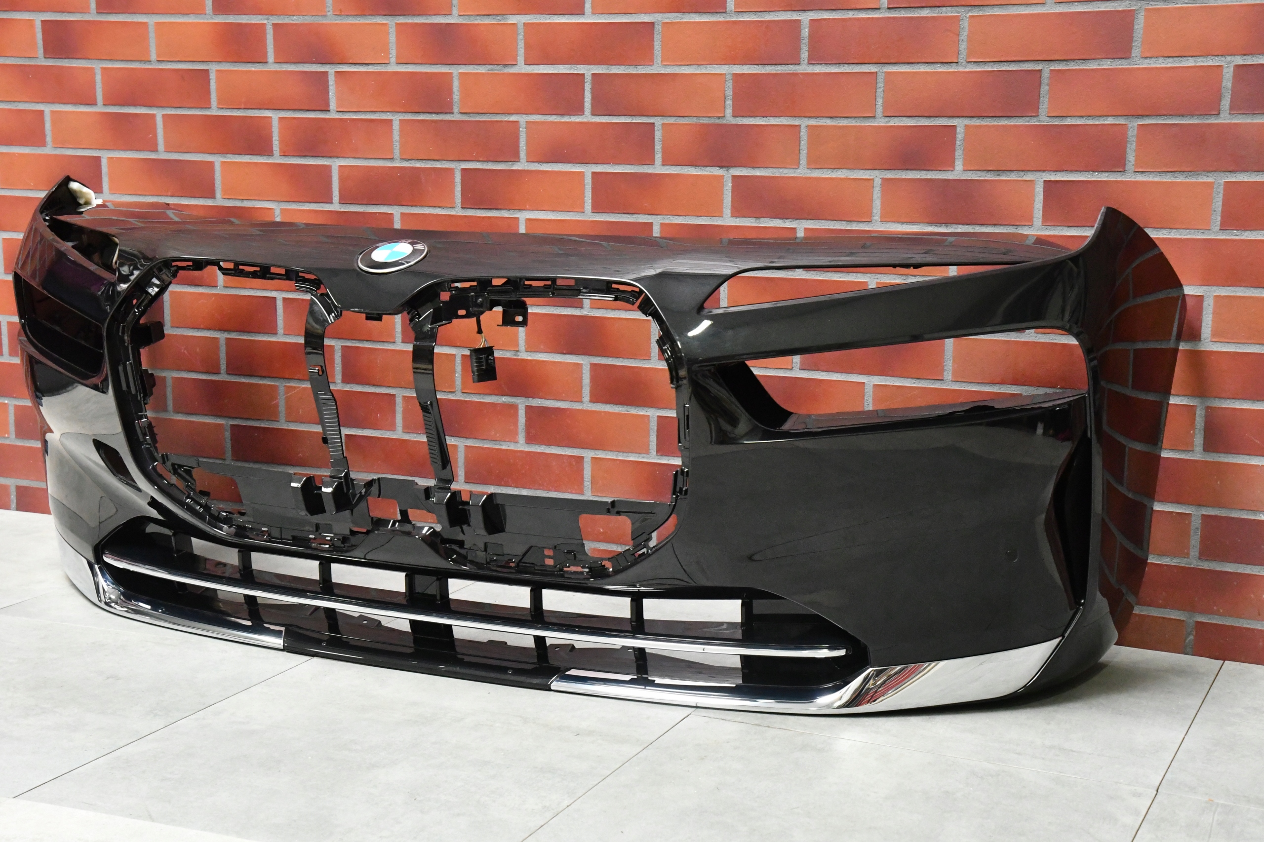 bumper front front BMW 7 G70 475 BLACK SAPPHIRE
