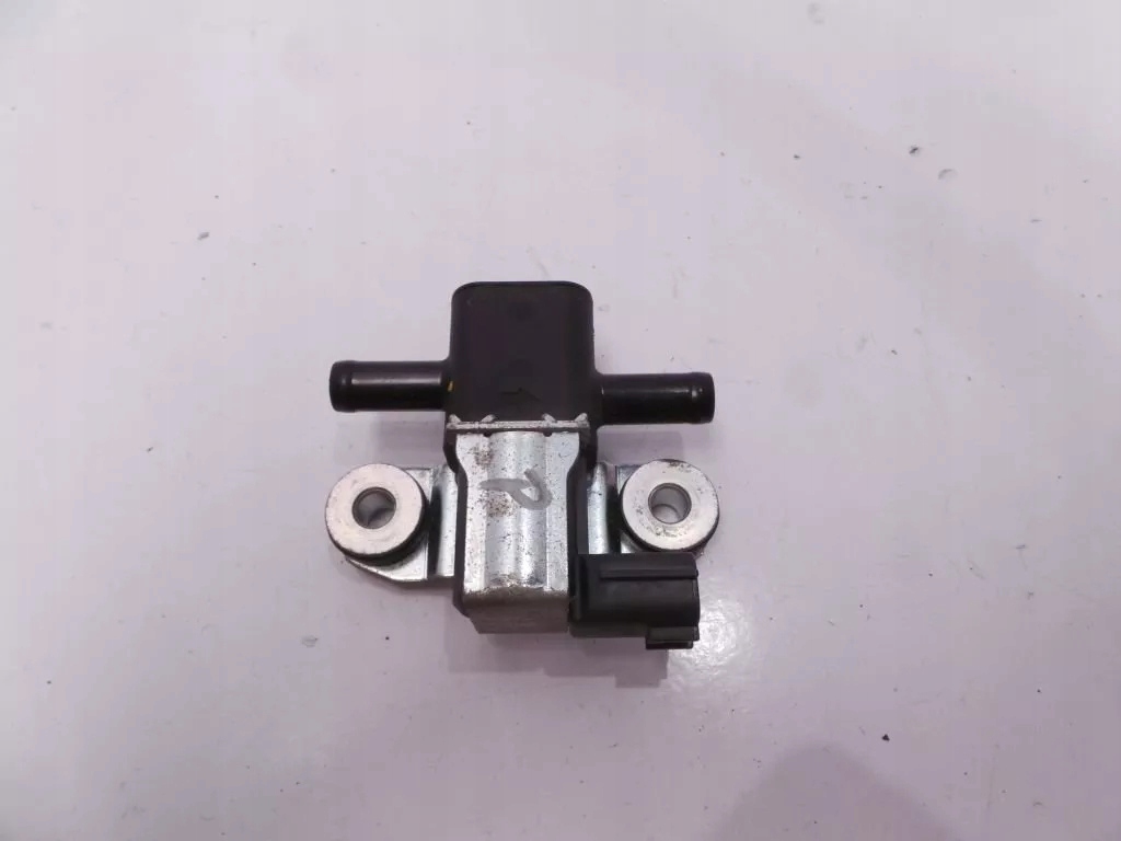 K5T45873 - INFINITI Q50H 2016 3.5 ГИБРИДНЫЙ ВАКУУМНЫЙ КЛАПАН