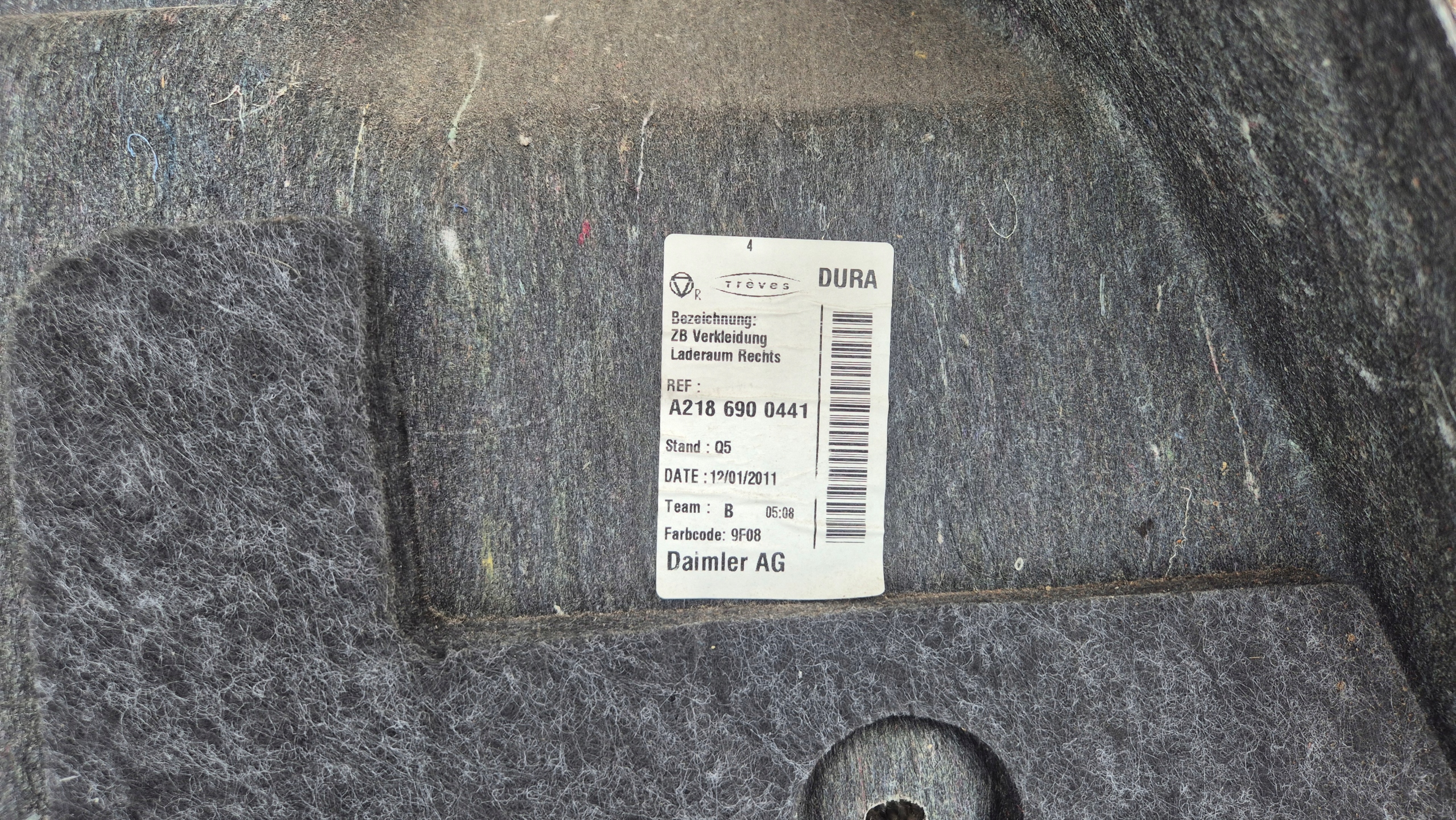 boot upholstery right 2186900441 MERCEDES CLS W218 BDB!!!