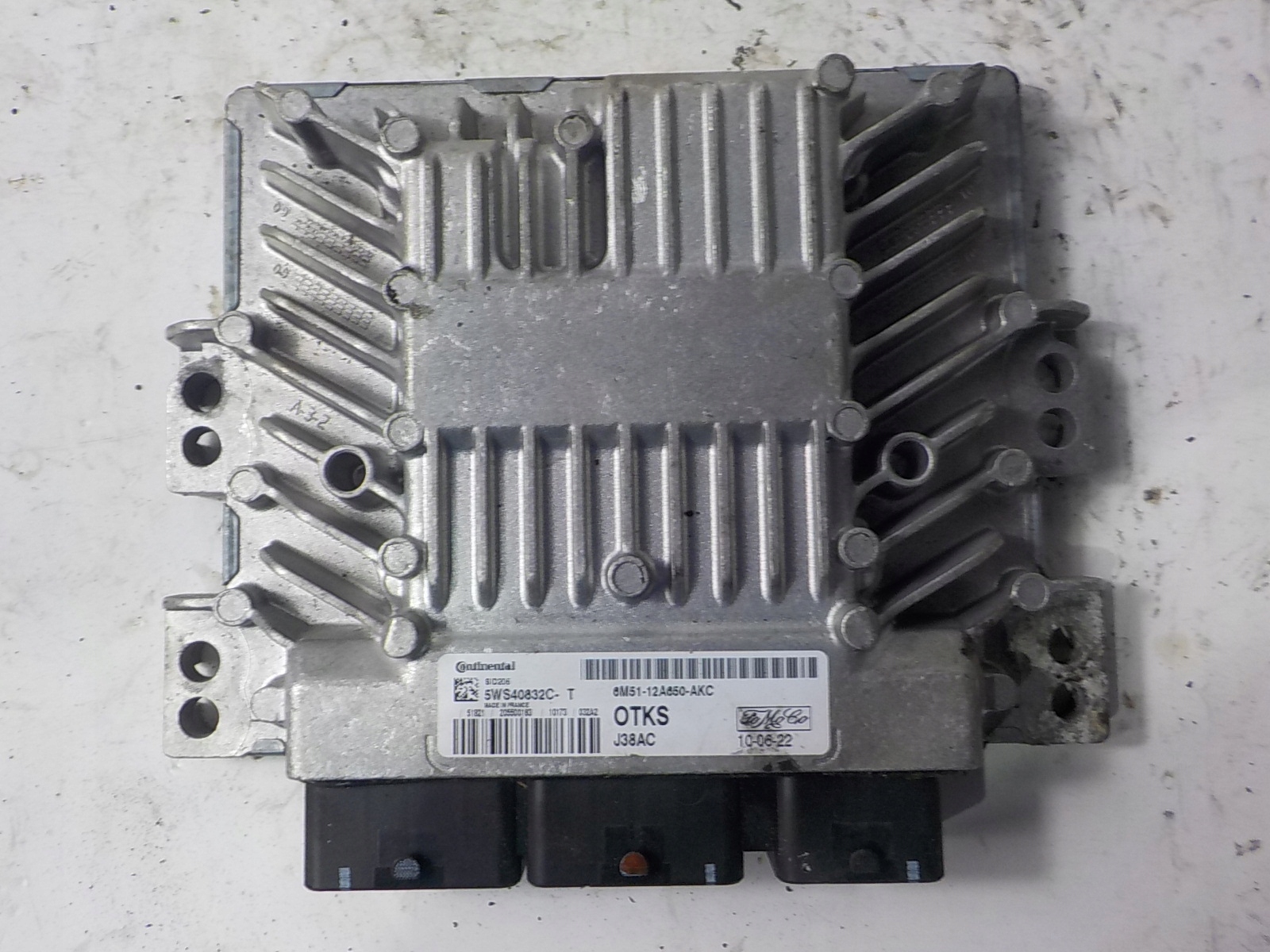 FORD computer control unit 6M51-12A650-AKC 5WS40832C-T OTKS