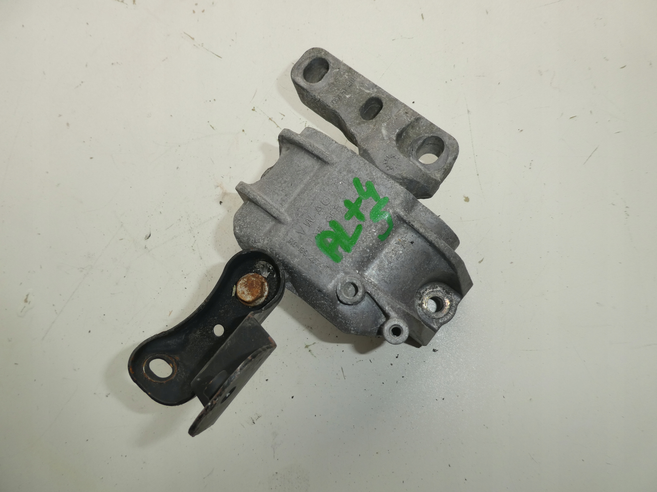 VW AUDI SEAT SKODA AIRBAG SUPPORT 1K0199262AT