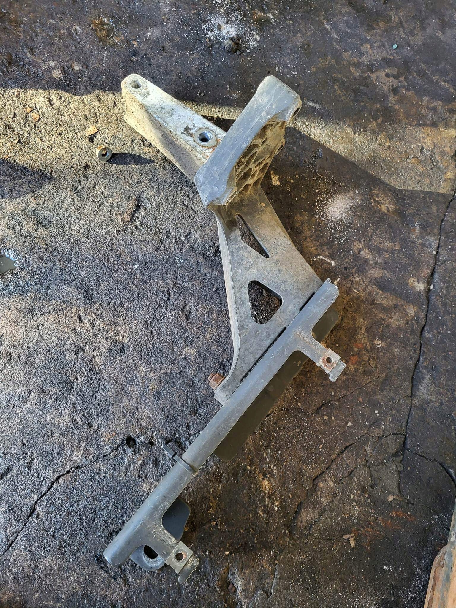 A9436660178 - Mercedes Actros mp3 кріплення кронштейн