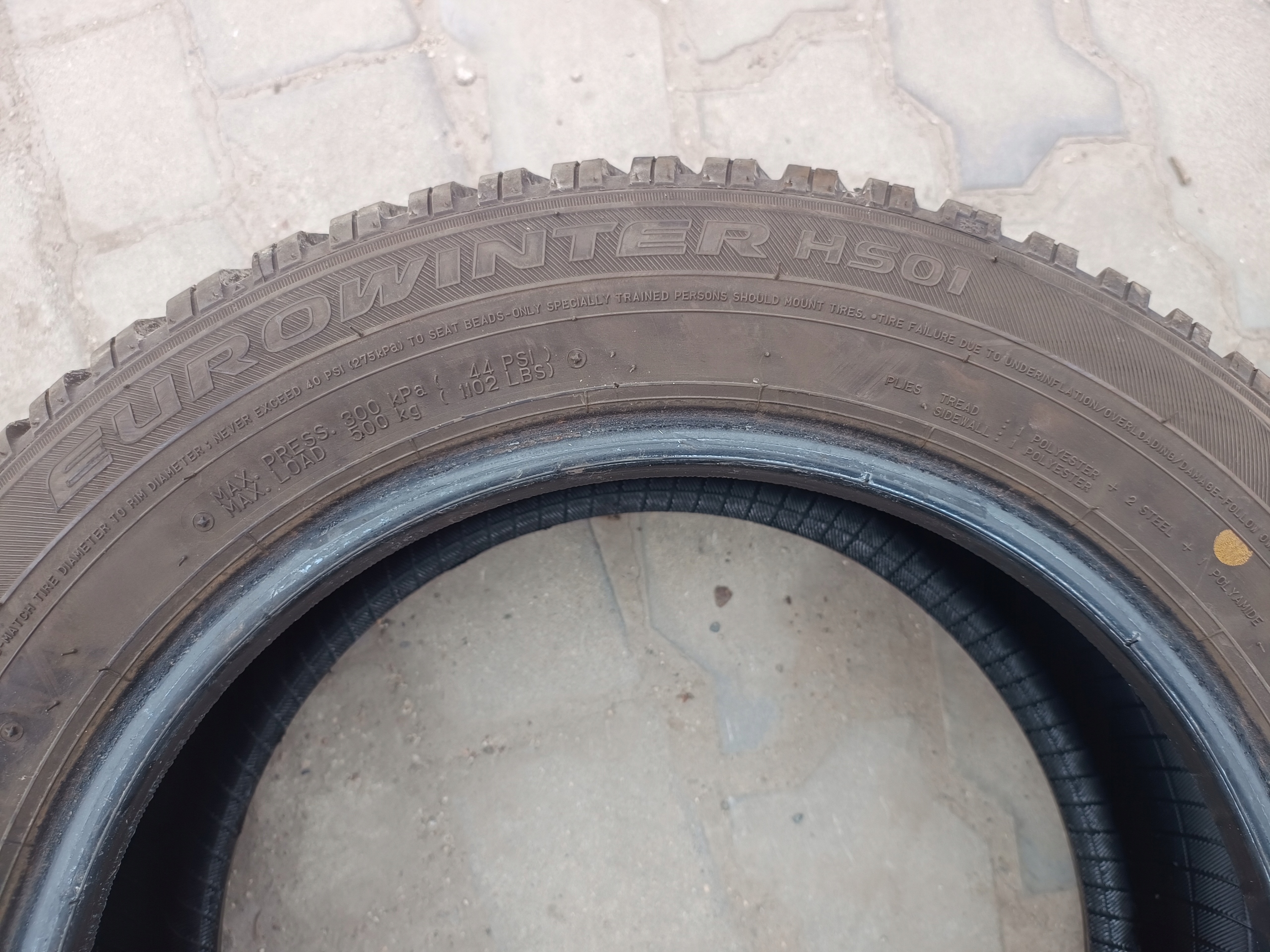 4x Falken EuroWinter HS01 185/60/15 Sezon zimowe