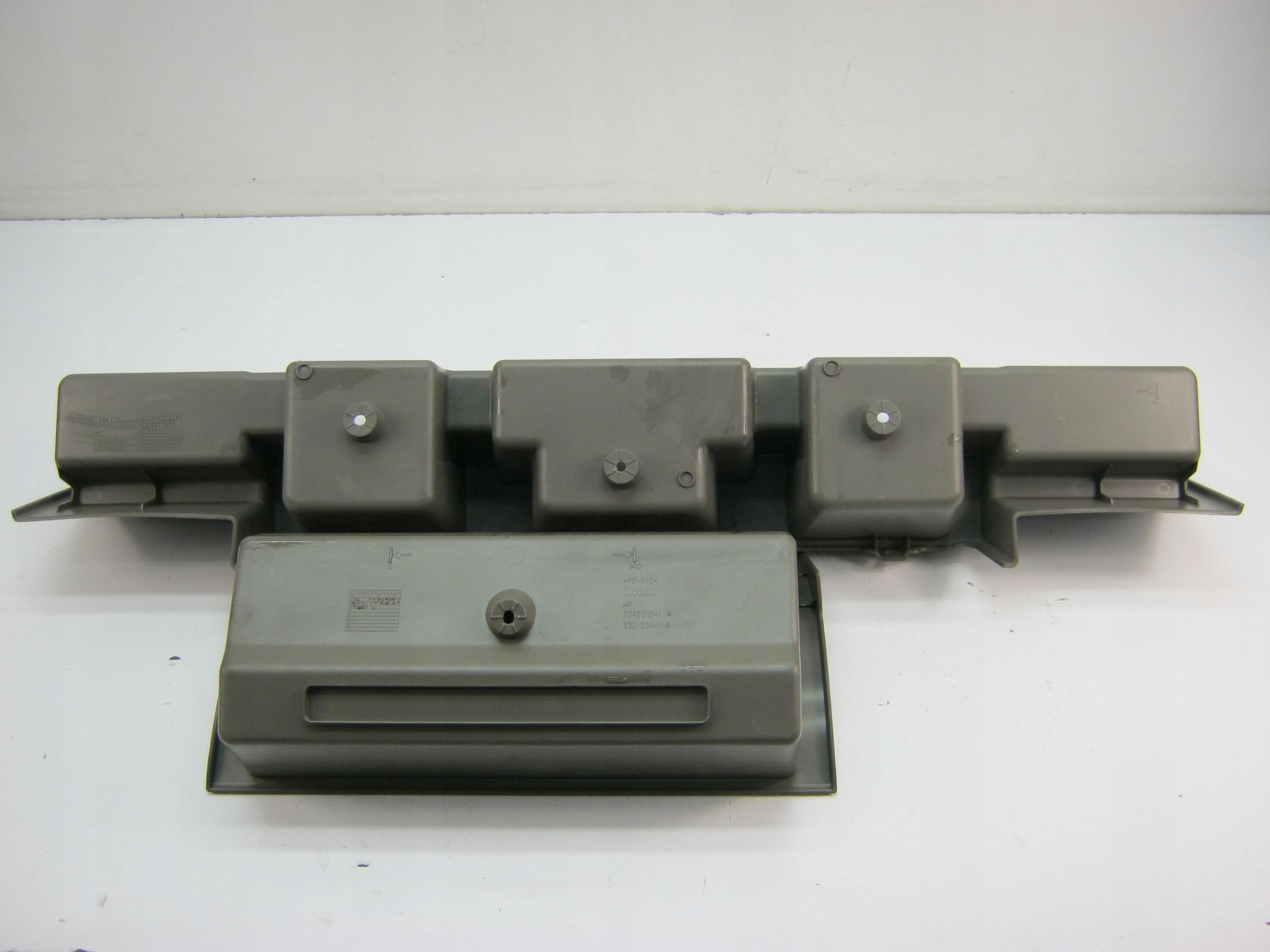 passenger compartment plato rear MAXITY CABSTAR 2.5 79420MB41