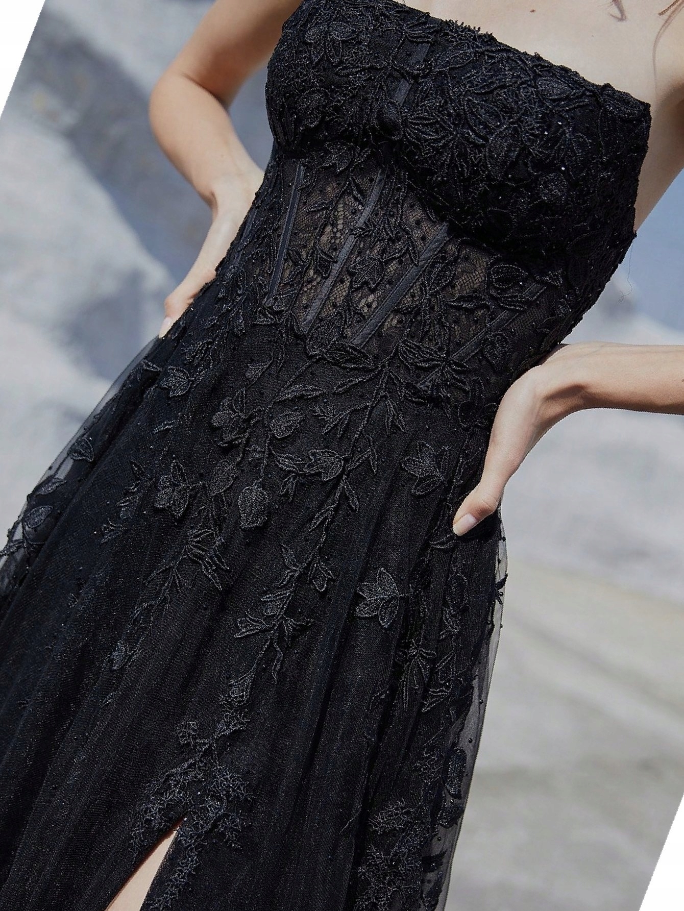 Šaty Ladywill Korzetová L/xl Premium vyšívaná černá plesová