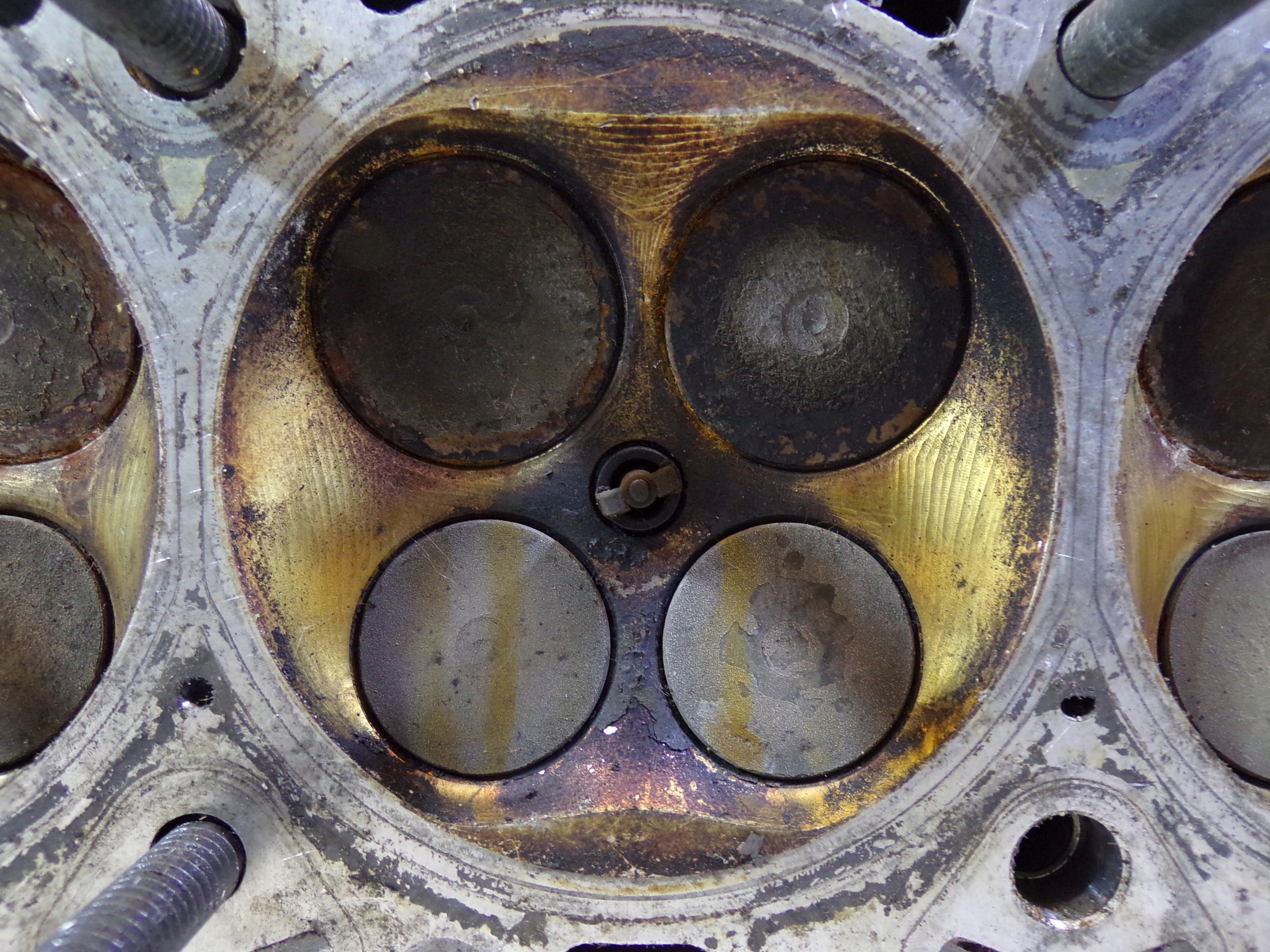 head. of the engine BMW E90 E92 E93 783814004 (K2)